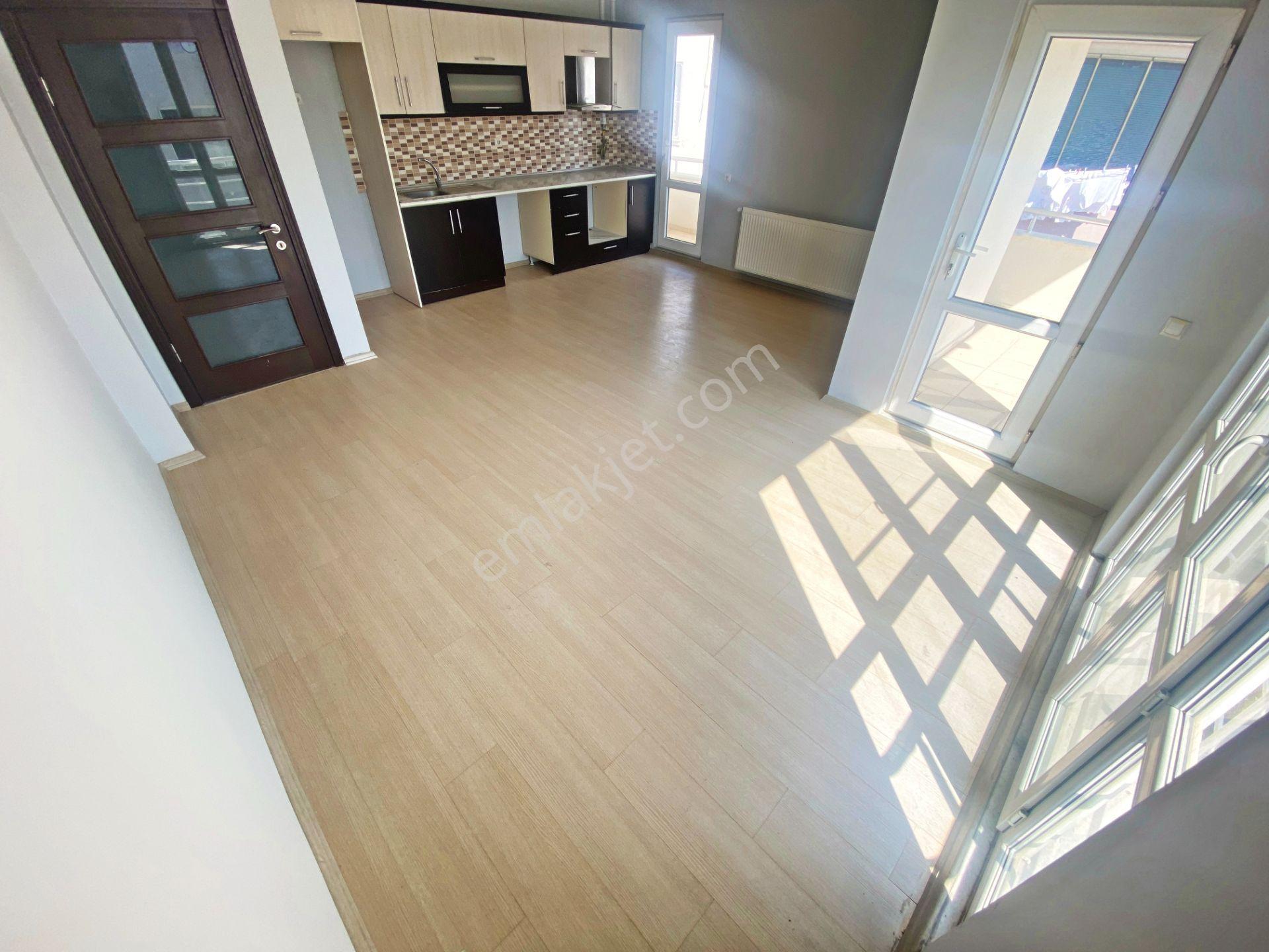 Aktif'ten Altınkum Merkez'de Çift Balkonlu Kiralık 2+1 Daire - Görsel 4