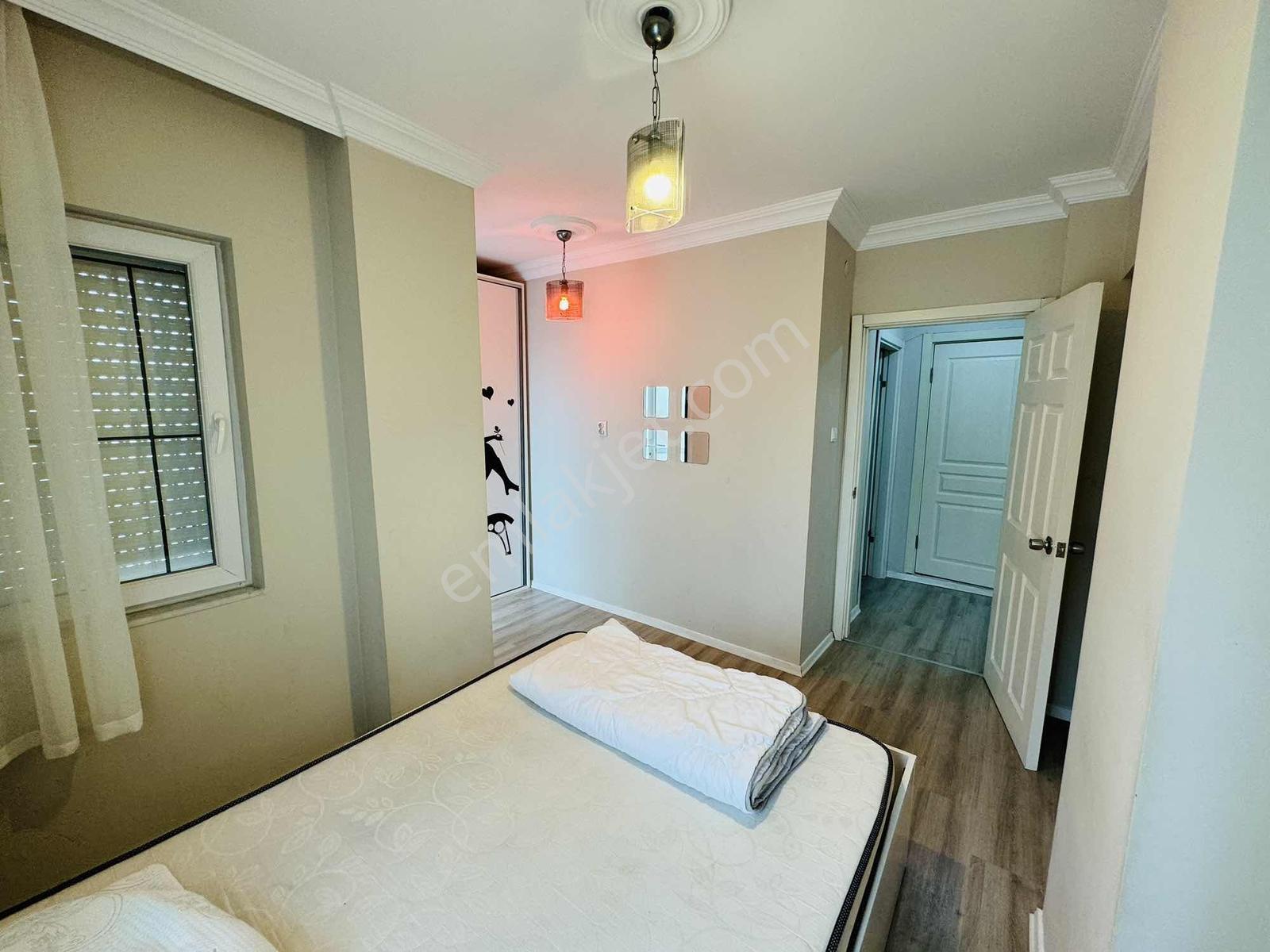 Güzeloba Denize Yakın Site İçi Eşyalı 2+1 Arakat Daire - Görsel 18