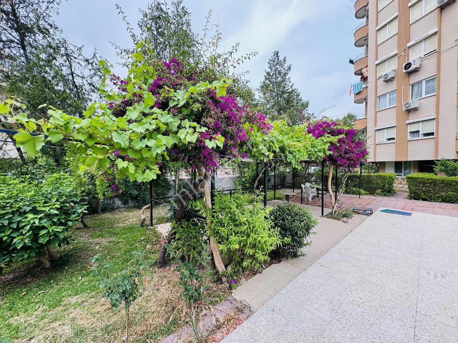 Güzeloba Denize Yakın Site İçi Eşyalı 2+1 Arakat Daire - Görsel 10
