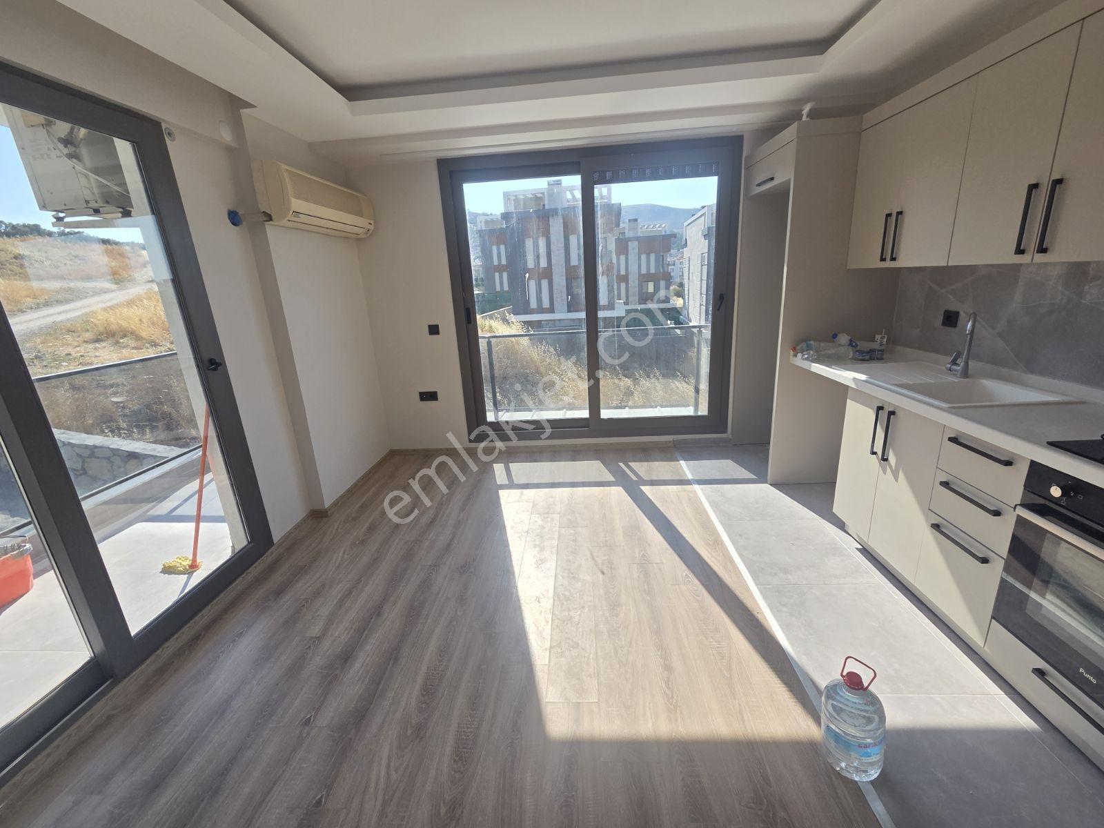Yenifoça'da Kiralık Çok Temiz 1+1 Daire - Görsel 11