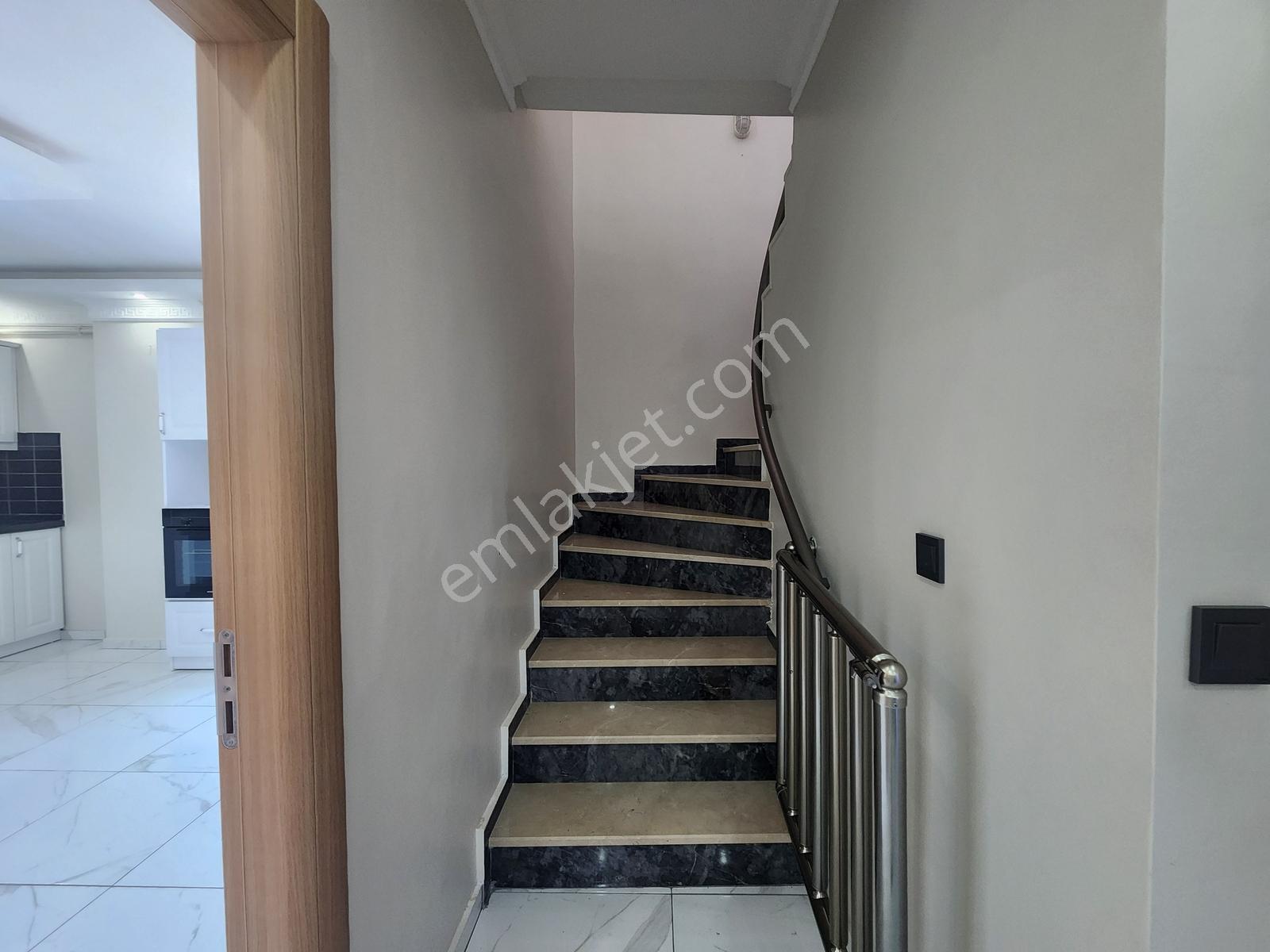 Kartepe Dumlupınar Mah.3+1 Kıralık Çatı Dubleks Daıre - Görsel 6