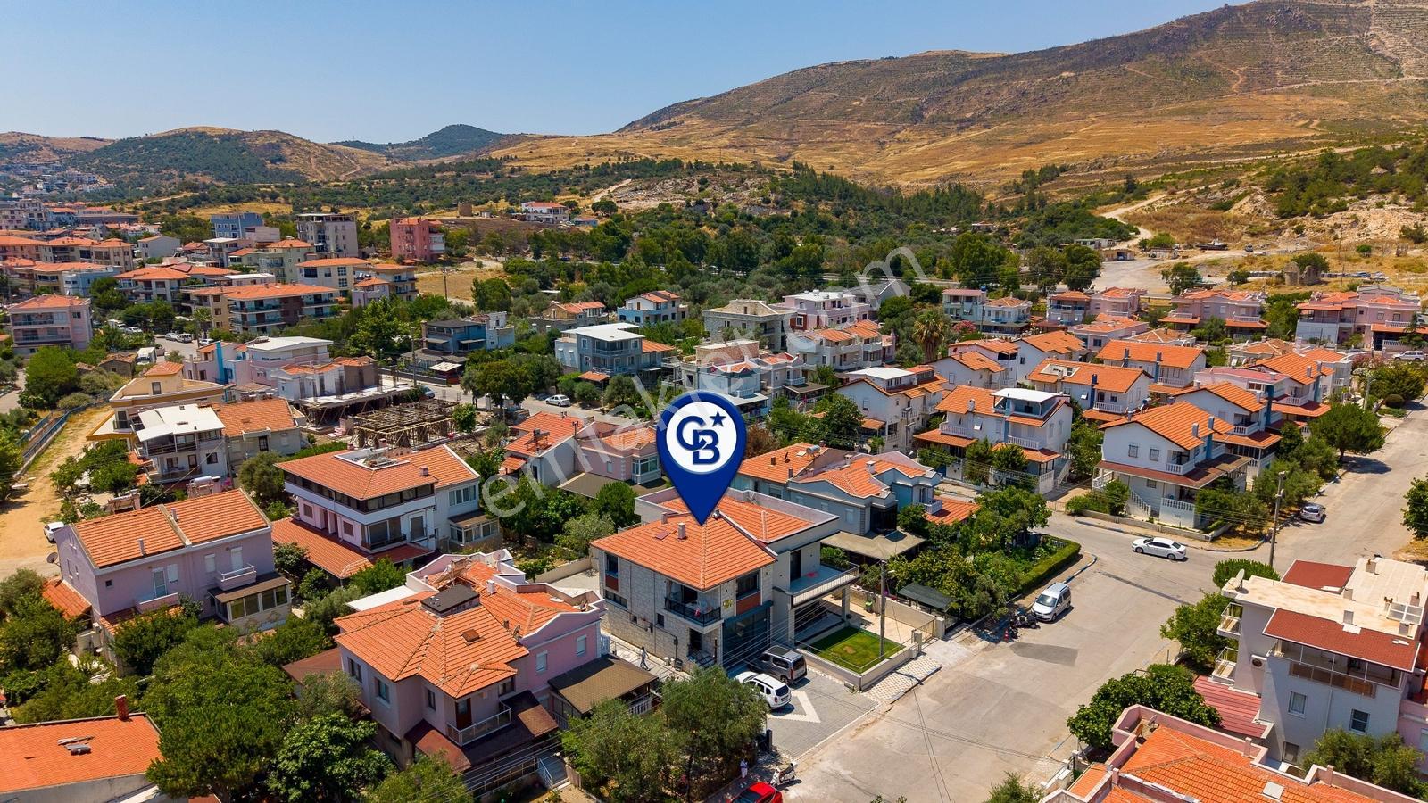 Yenifoça Pazar Yeri'nin En İşlek Caddesinde Otoparklı Dükkan - Görsel 29