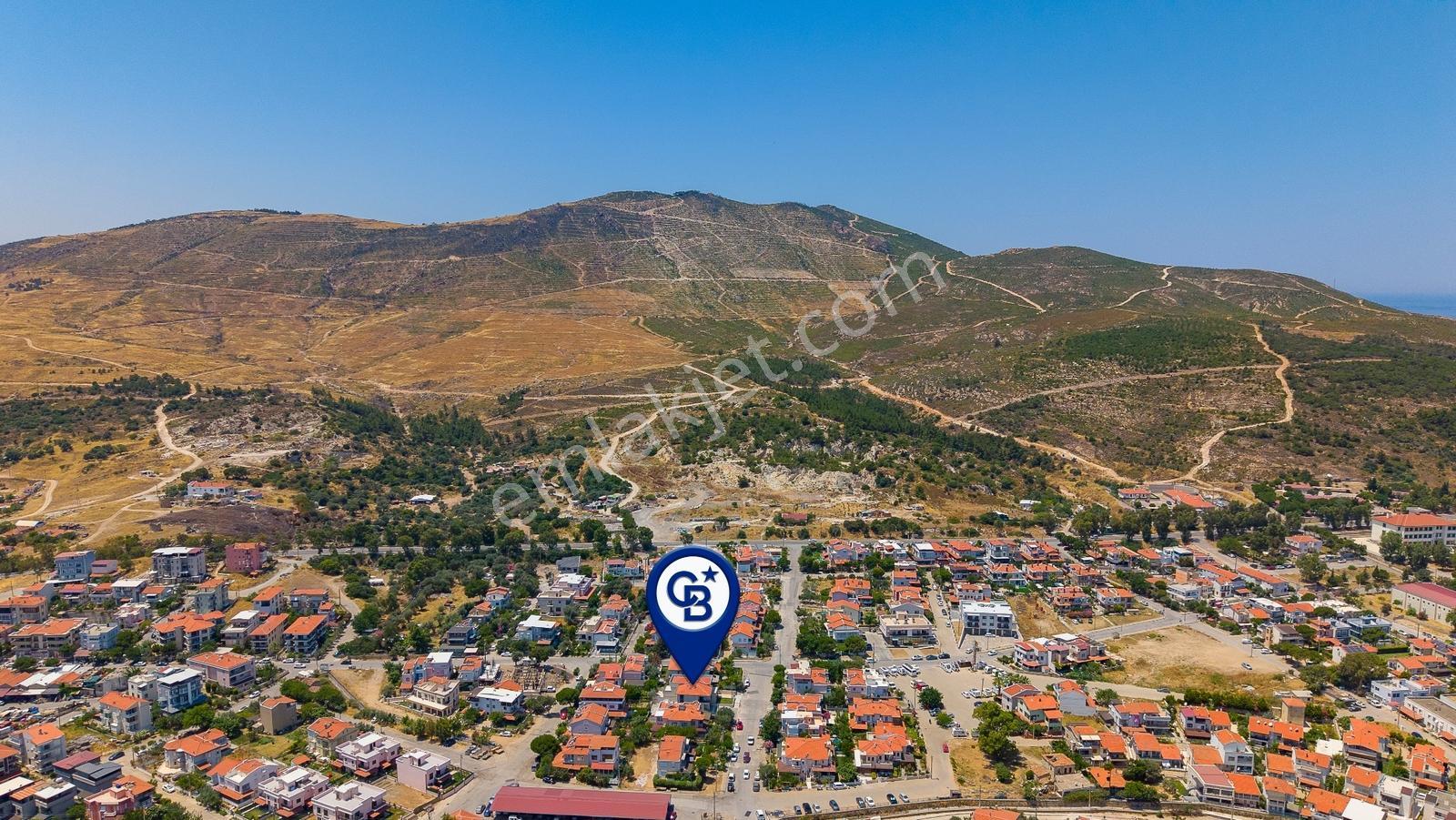 Yenifoça Pazar Yeri'nin En İşlek Caddesinde Otoparklı Dükkan - Görsel 34