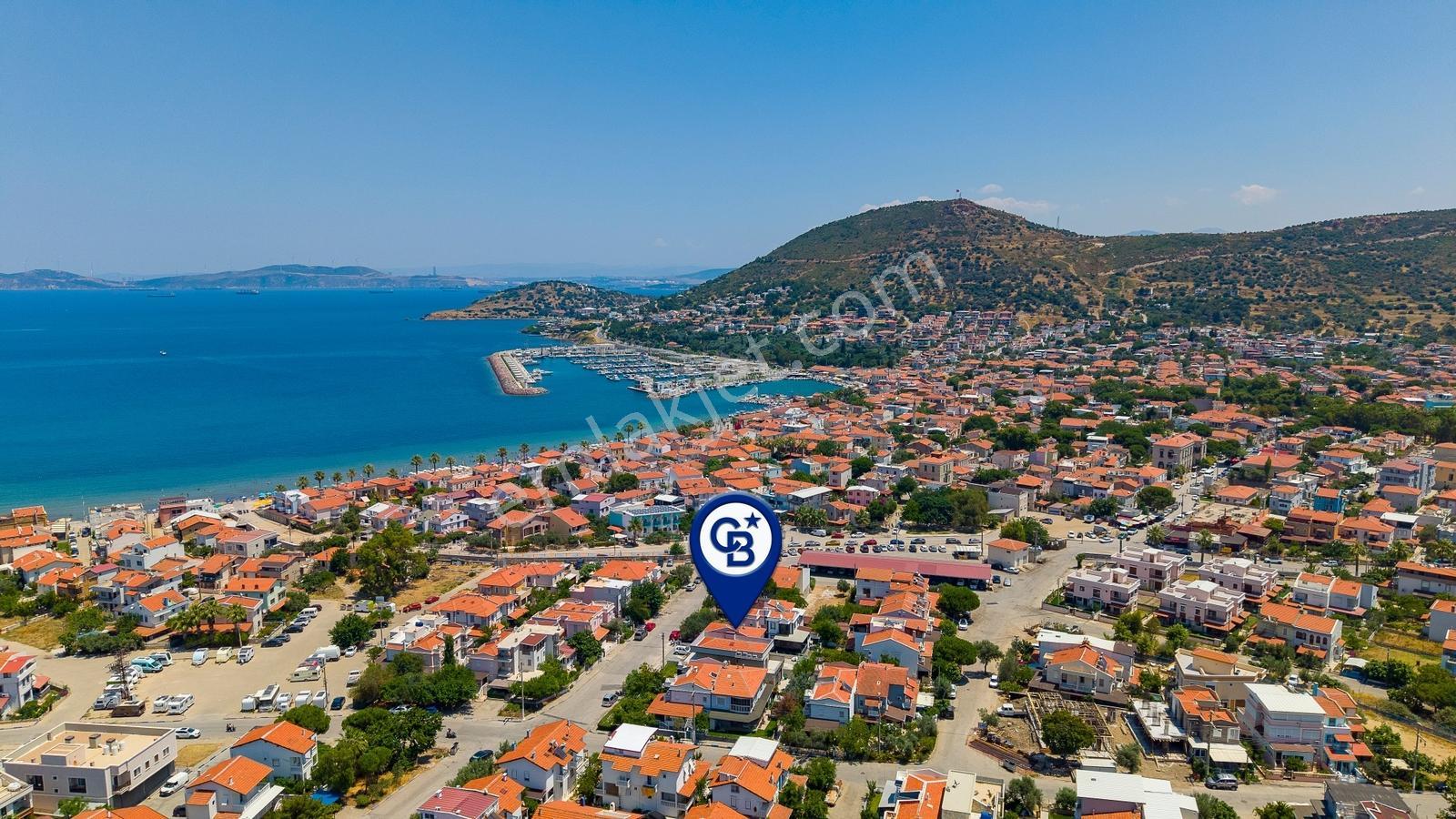 Yenifoça Pazar Yeri'nin En İşlek Caddesinde Otoparklı Dükkan - Görsel 11