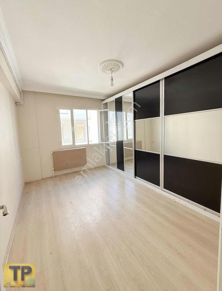 Tire Pınar Emlak'tan Kiralık 3+1 Daire - Görsel 2