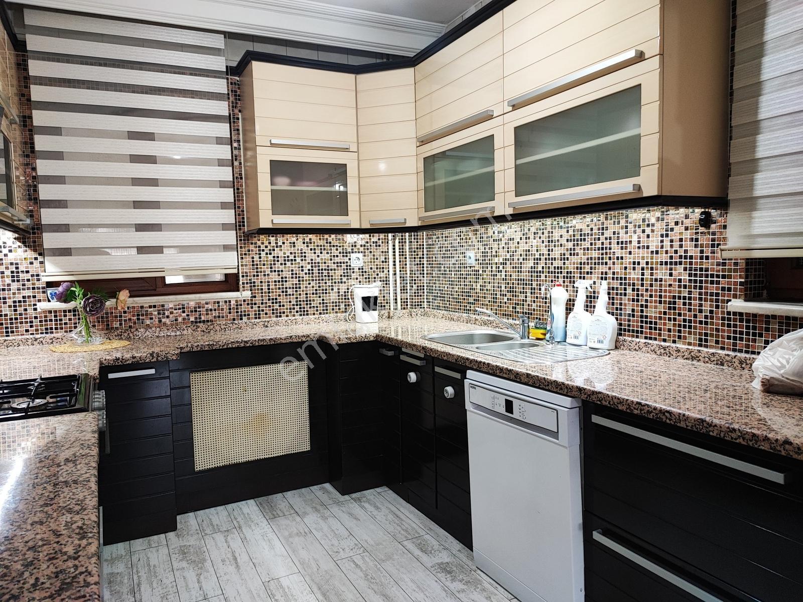 Kastamonu Emlak Gayrimenkul'den Anacadde Üzeri Kiralık 4+1 Daire - Görsel 14