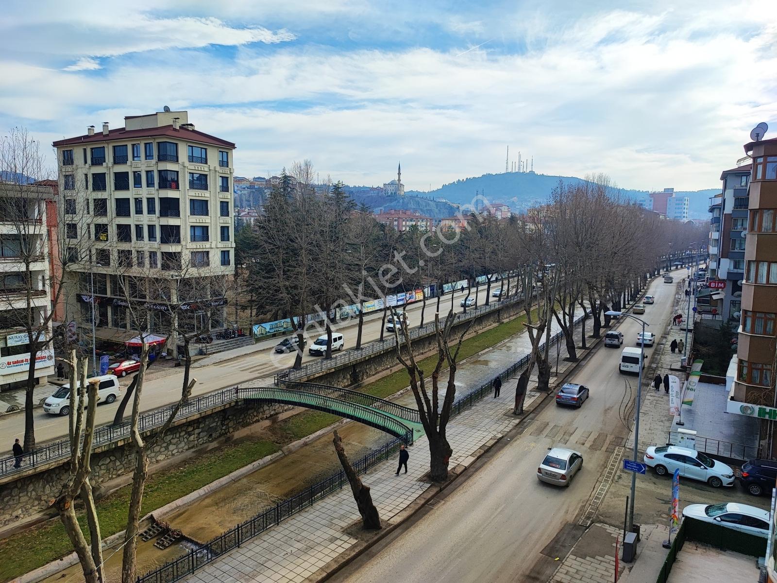 Kastamonu Emlak Gayrimenkul'den Anacadde Üzeri Kiralık 4+1 Daire - Görsel 19