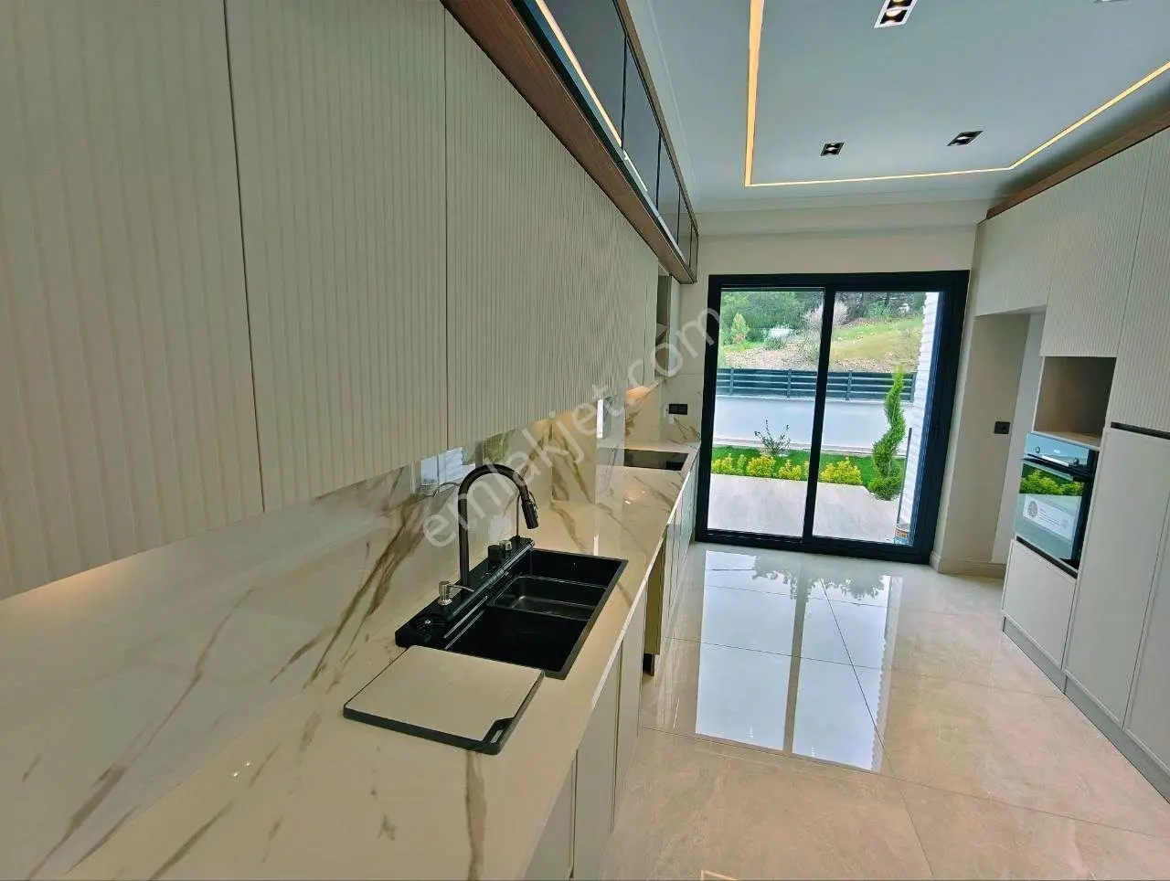 Uytundan Gürede Full Panoramik Deniz Manzaralı Müstakil 4+1villa - Görsel 13