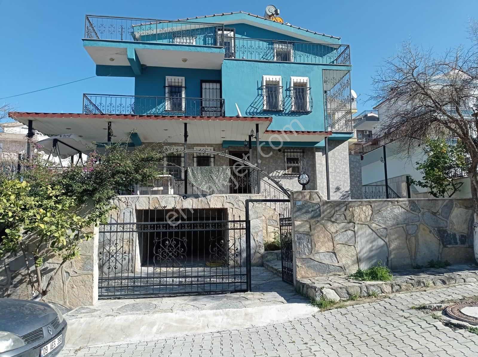 Kuşadasında Satılık Havuzlu Uygun Fiyatlı 5+1 Villa - Görsel 24