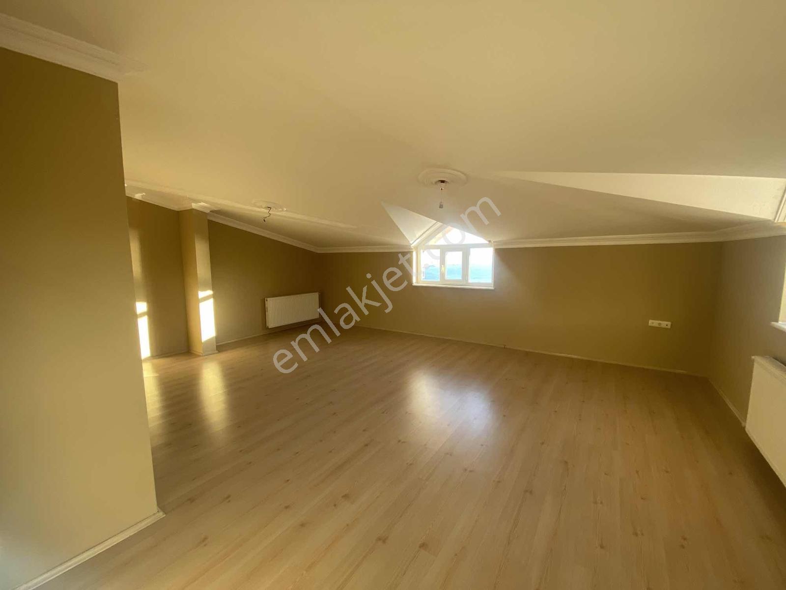 Gemlik Manastır'da Kiralık 5+1 Daire - Görsel 13