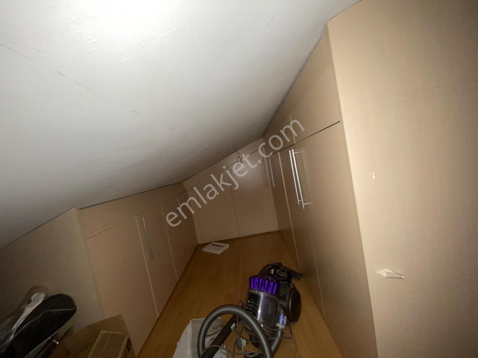 Göztepe Mah. Oluşum Sitesinde Yerden Isıtma Ebeveyn Banyolu Satılık 4+1 Villa - Görsel 30