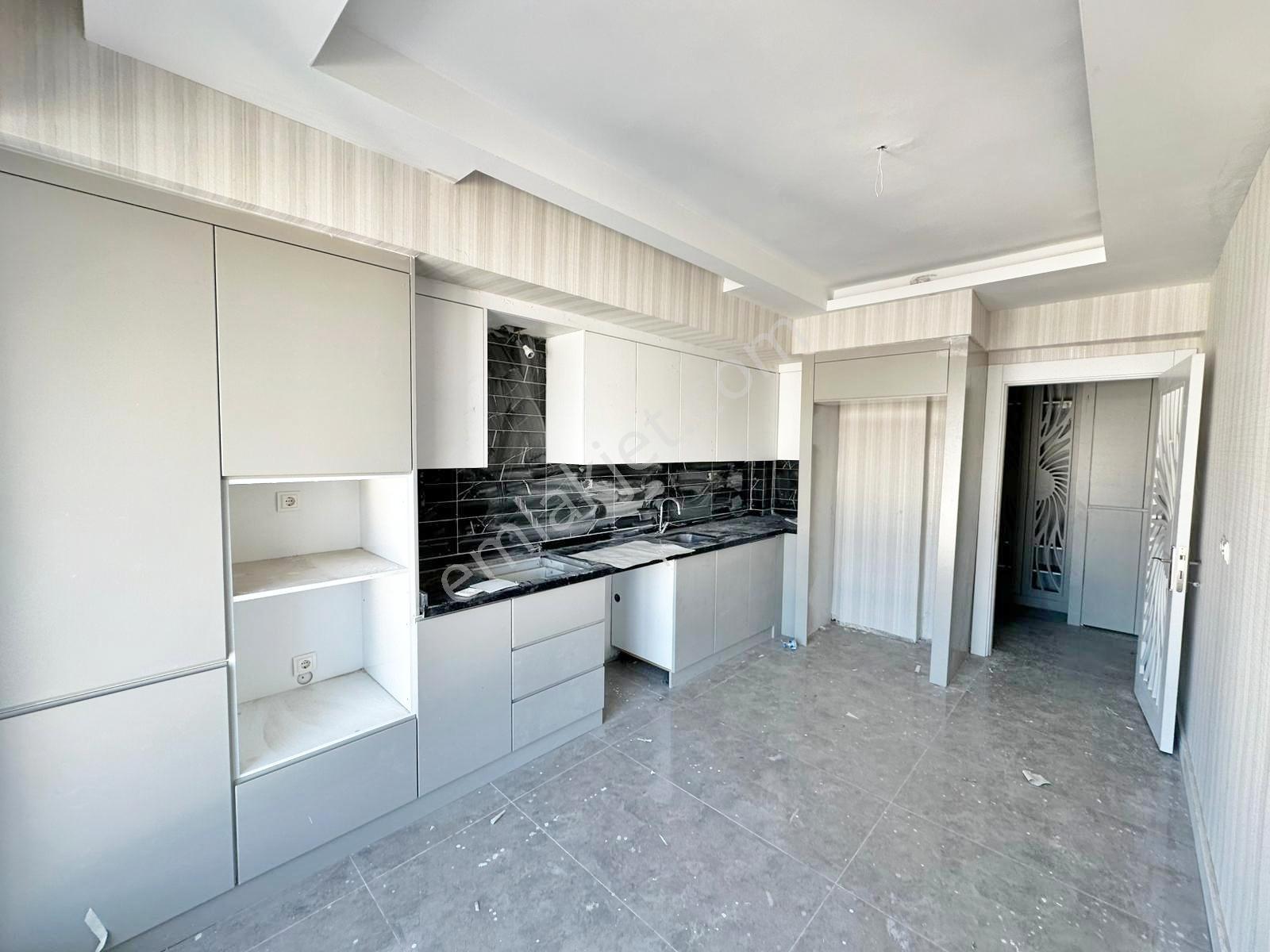 Belkız Ortaokulu Çevr. Az Katlı Sıfır Arakat Ultralüx 2+1 Daire