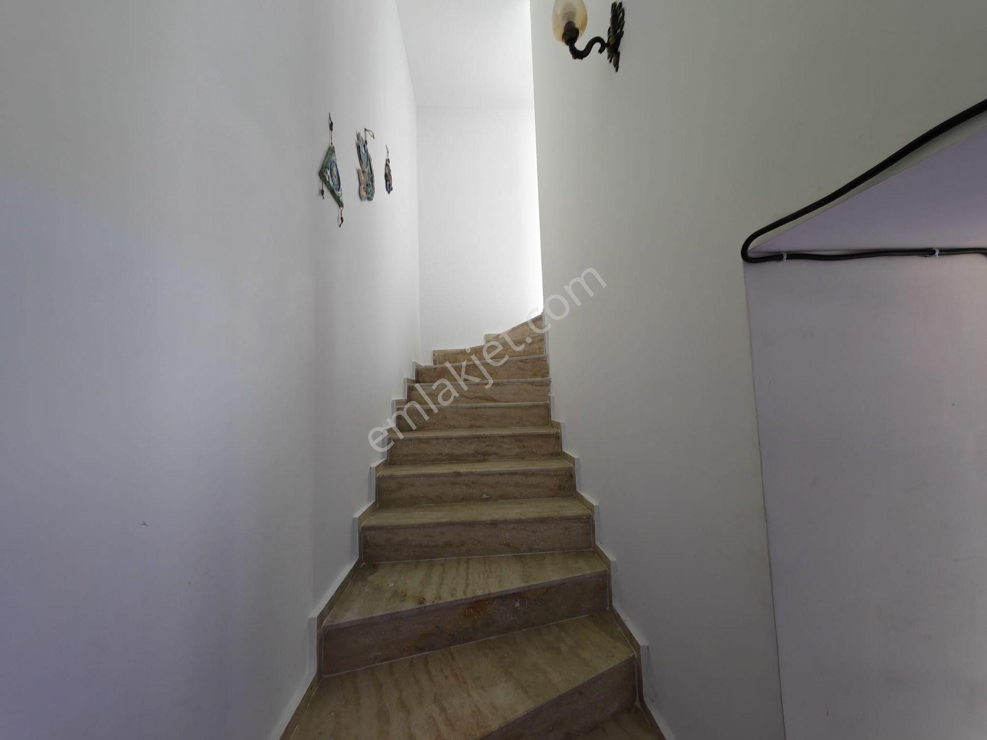 Kuşadası Soğucakta Çok Bakımlı Villa - Görsel 11
