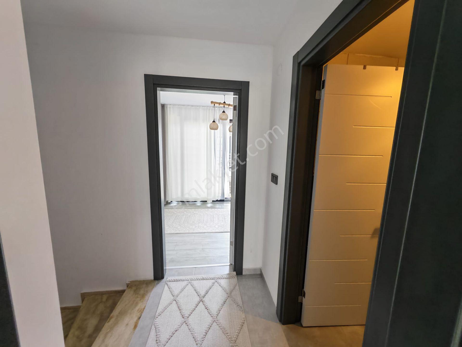 Kuşadası Soğucakta Çok Bakımlı Villa - Görsel 13