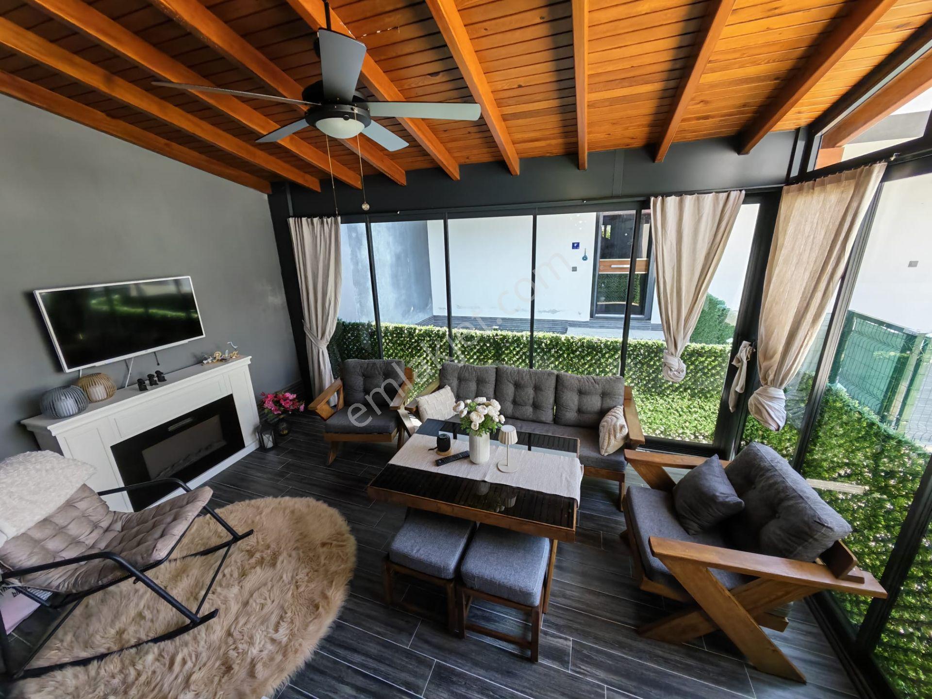 Kuşadası Soğucakta Çok Bakımlı Villa - Görsel 27
