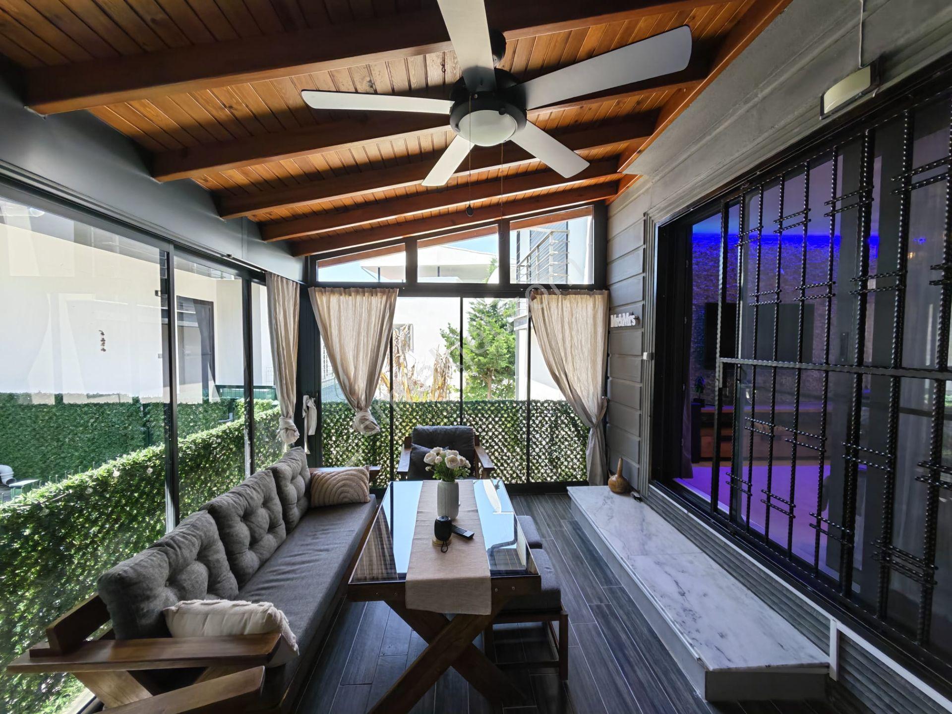 Kuşadası Soğucakta Çok Bakımlı Villa - Görsel 29