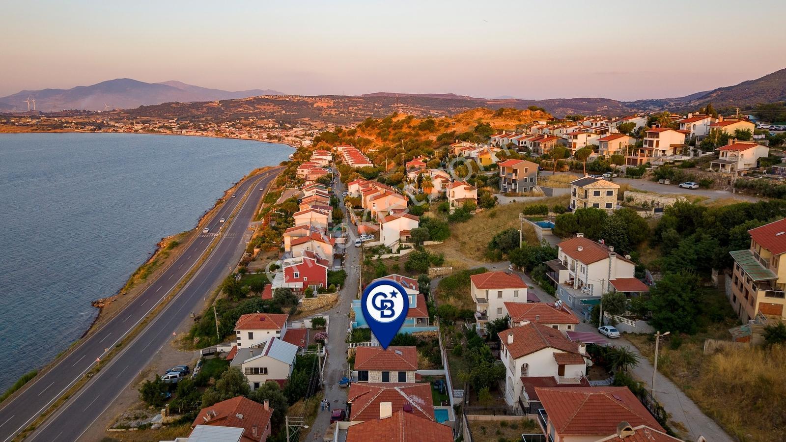 Yenifoça Donatkent Mevkiinde Satılık 3+2 Havuzlu Tripleks Villa - Görsel 31