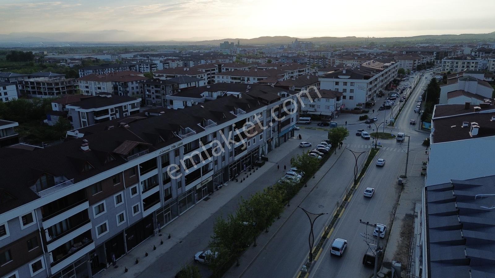 8- Şeker Gayrimenkul Yeni Mah. 400 M2 Devren Kiralık İşyeri - Görsel 2