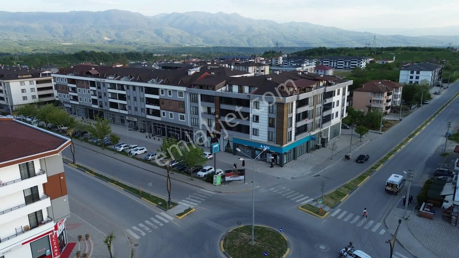 8- Şeker Gayrimenkul Yeni Mah. 400 M2 Devren Kiralık İşyeri - Görsel 5