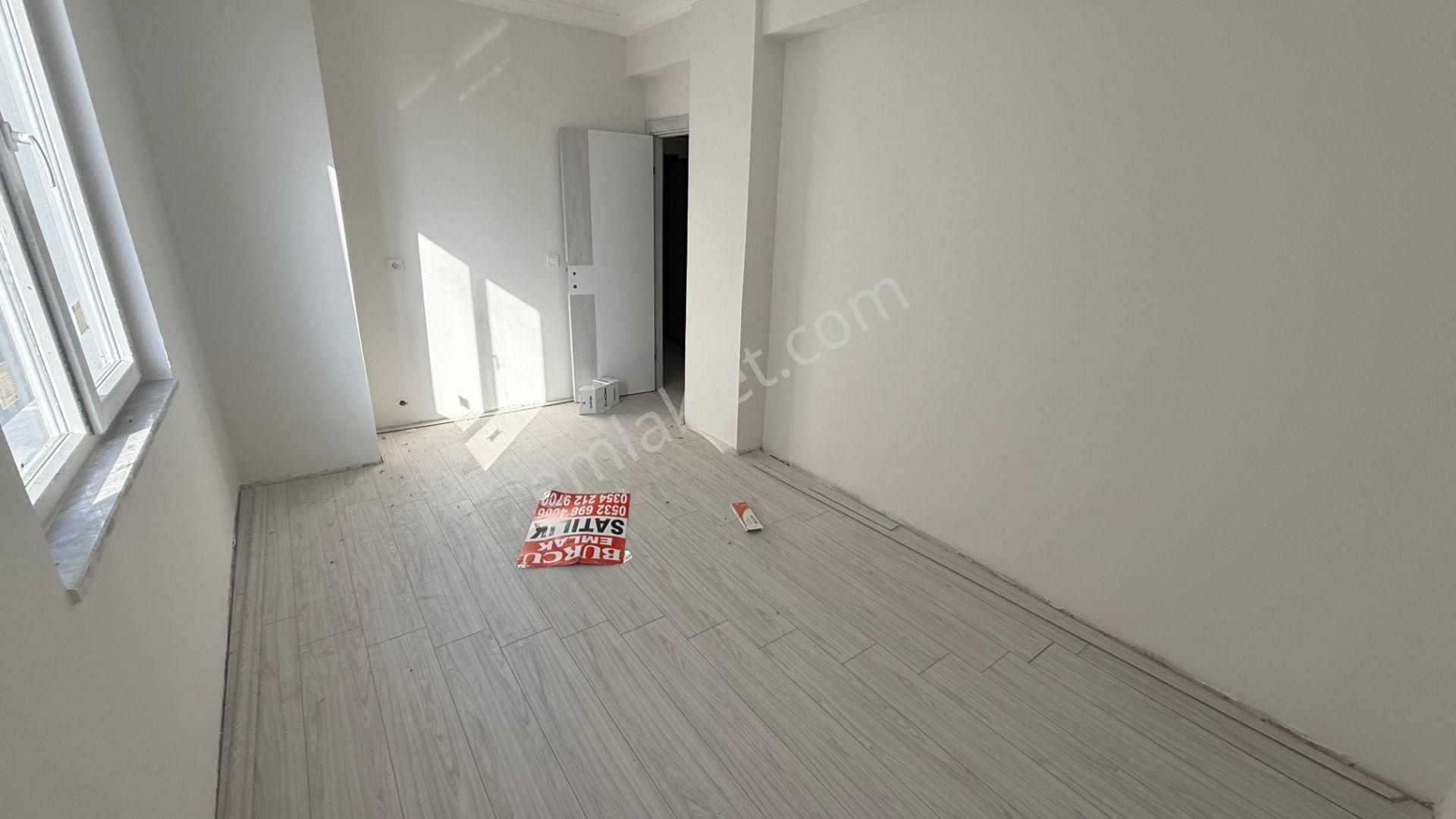 Sanayi Sitesi Üzerinde 2+1 Satılık Daire---burcu Emlaktan--- - Görsel 9