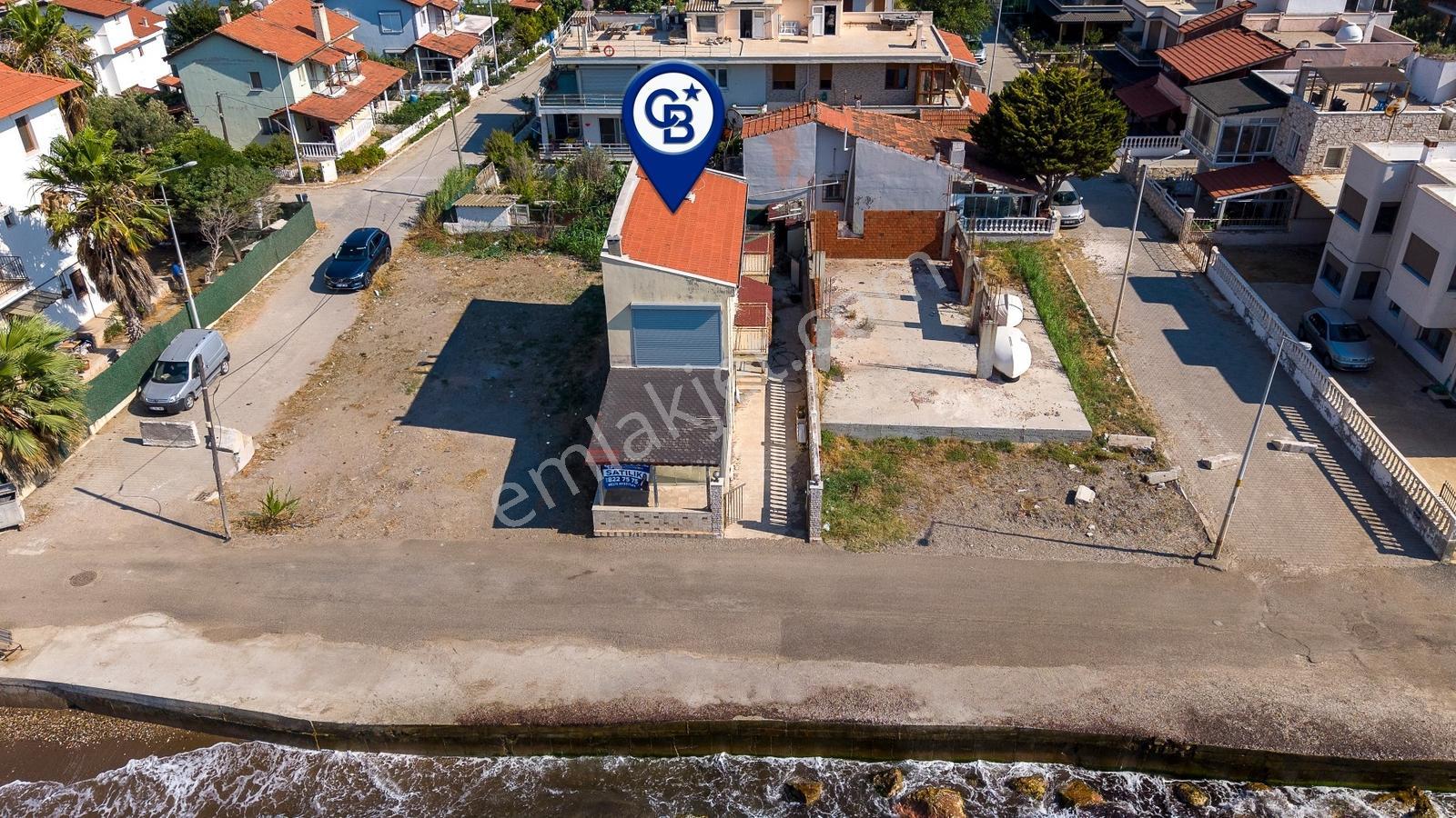 Yenifoça Gencelli'de Denize Sıfır Satılık 2+1 Villa - Görsel 2