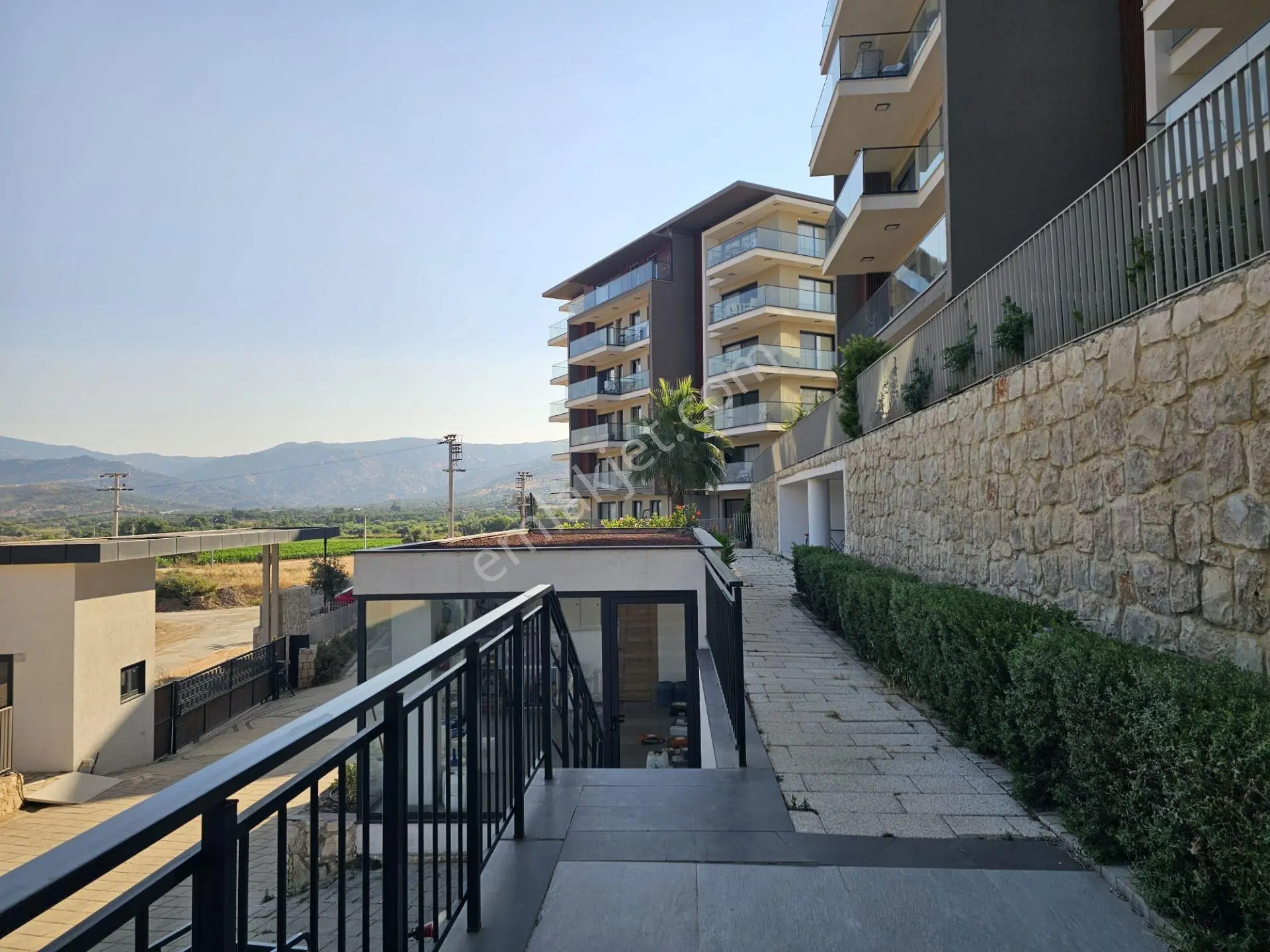 Milasta Kiralık Daire Yüzme Havuzlu 3+1 Lüx Sitede Oto Parklı - Görsel 7