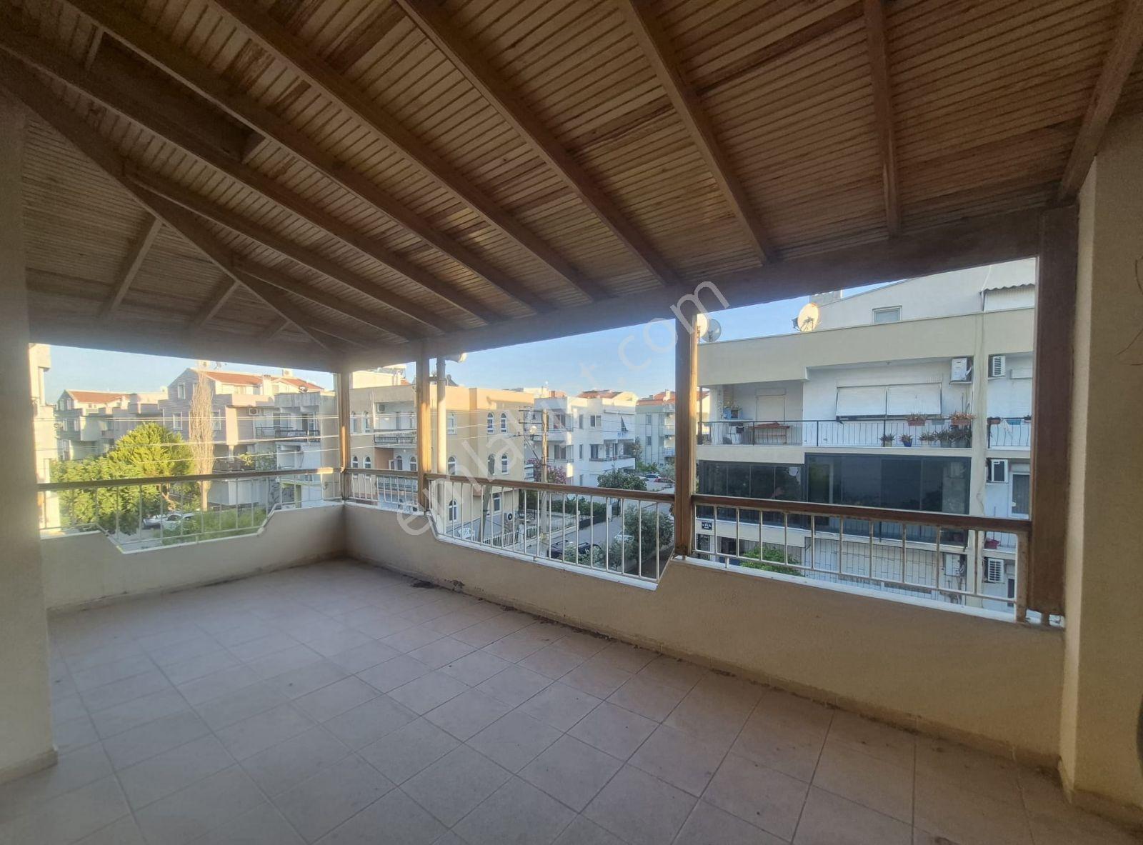 Dikili Çandarlı Satılık Tripleks Villa - Görsel 25