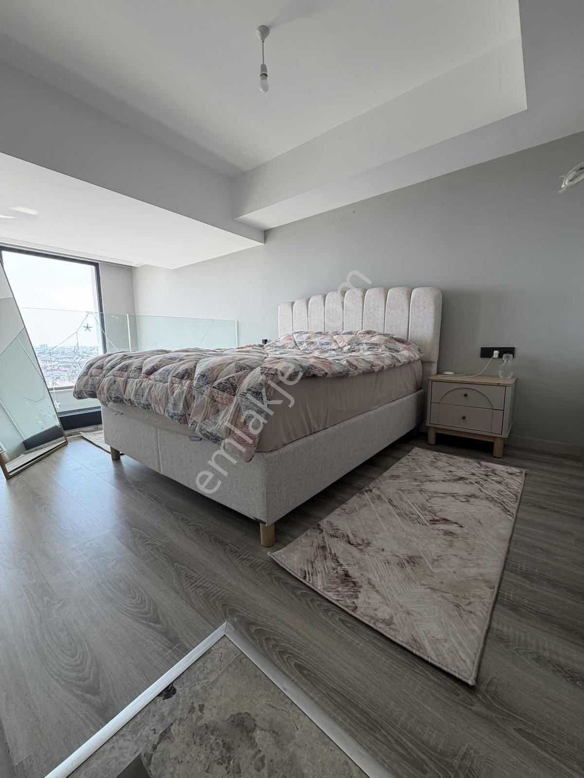 Sakarya Blv.de 93 M² Teraslı Loft 1+1 Daire - Görsel 2