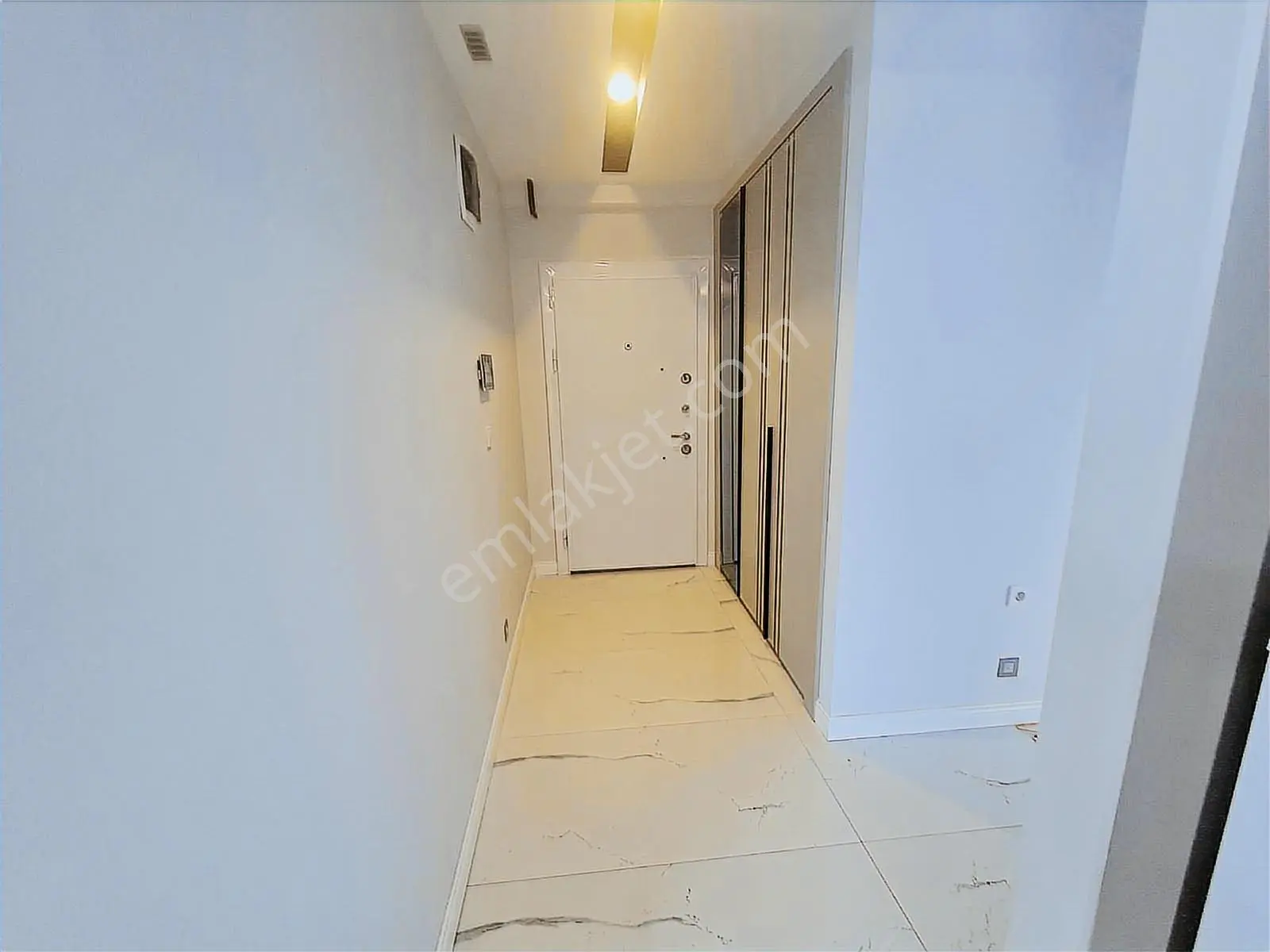 Sağlam Emlaktan Selçukluda Kiralık Eşyalı Lüks 2+1 Daire - Görsel 5