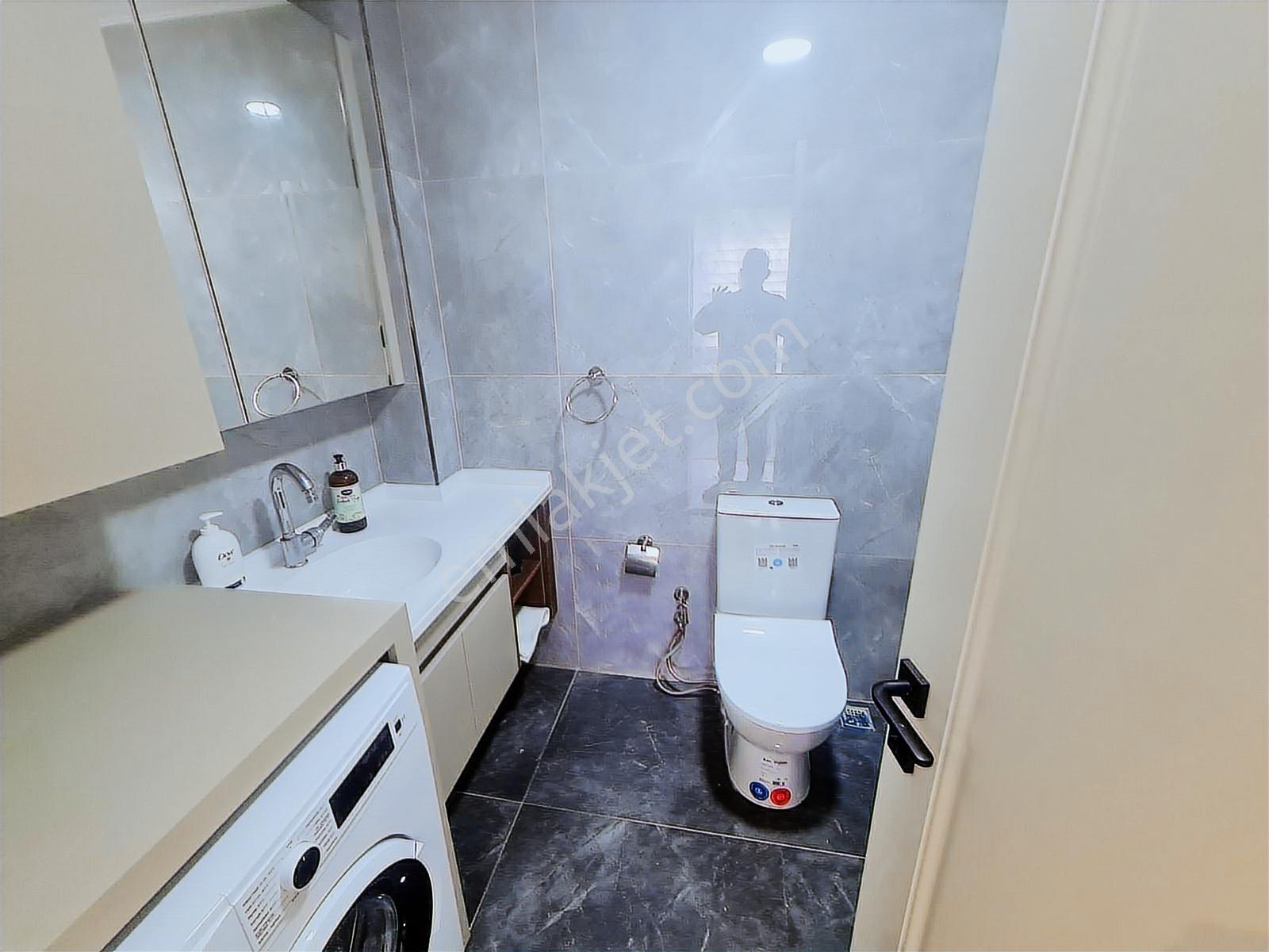Sağlam Emlaktan Selçukluda Kiralık Eşyalı Lüks 2+1 Daire - Görsel 8