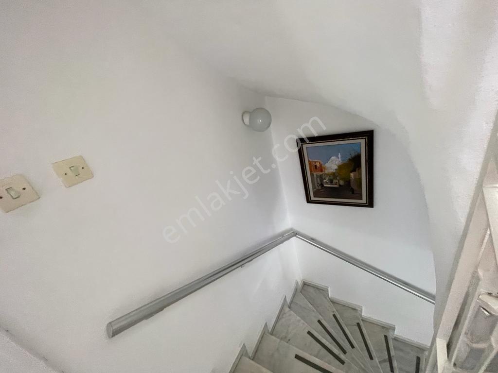 Kadınlar Denizi'nde Havuzlu Sitede Eşyalı 4+1 Villa - Görsel 13
