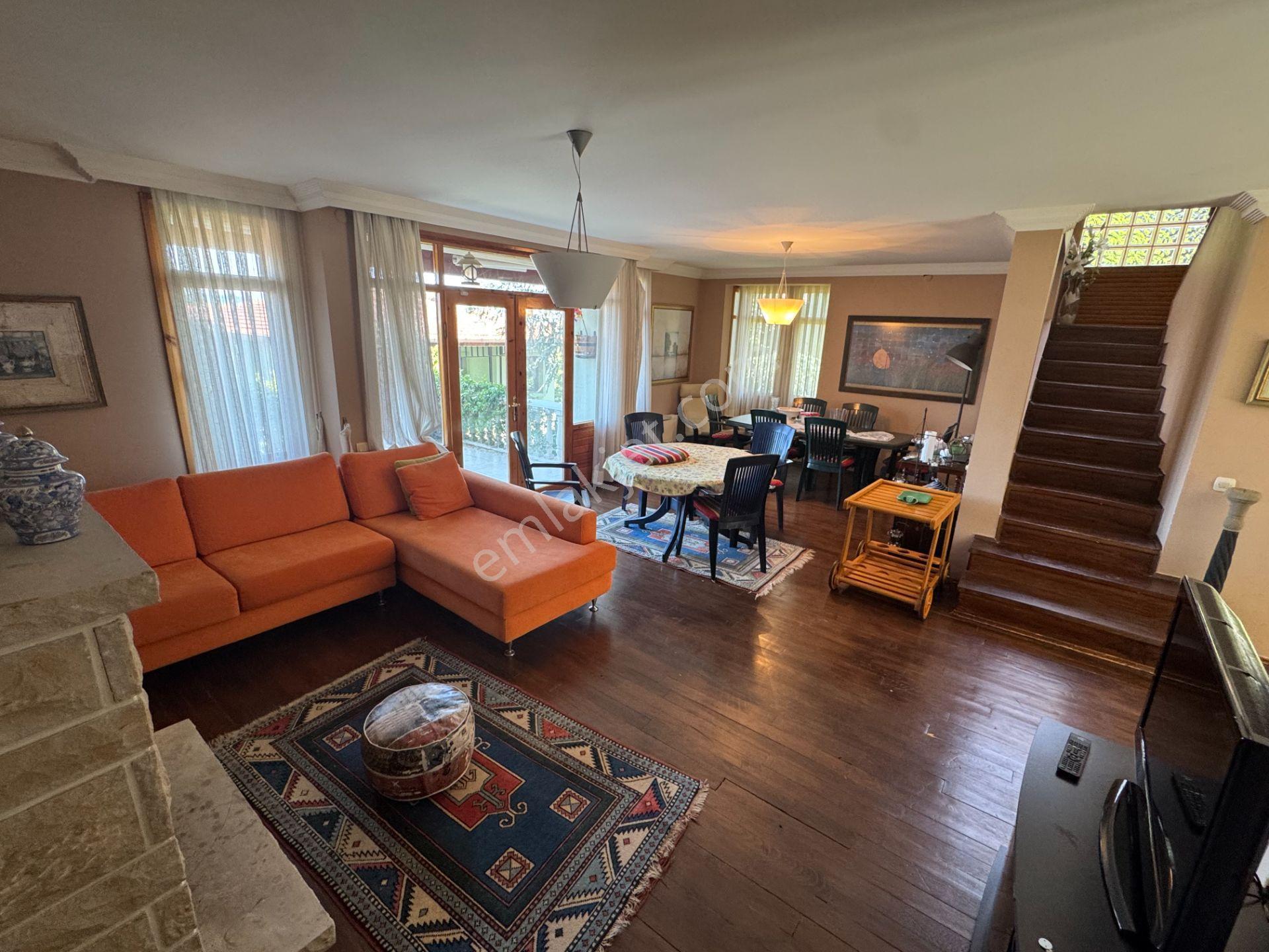Sapanca'da Sosyal Tesisli Sitede Satılık Müstakil Villa.. - Görsel 25