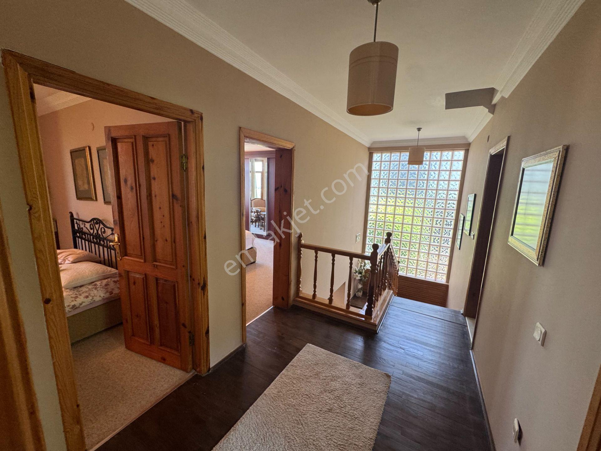 Sapanca'da Sosyal Tesisli Sitede Satılık Müstakil Villa.. - Görsel 26