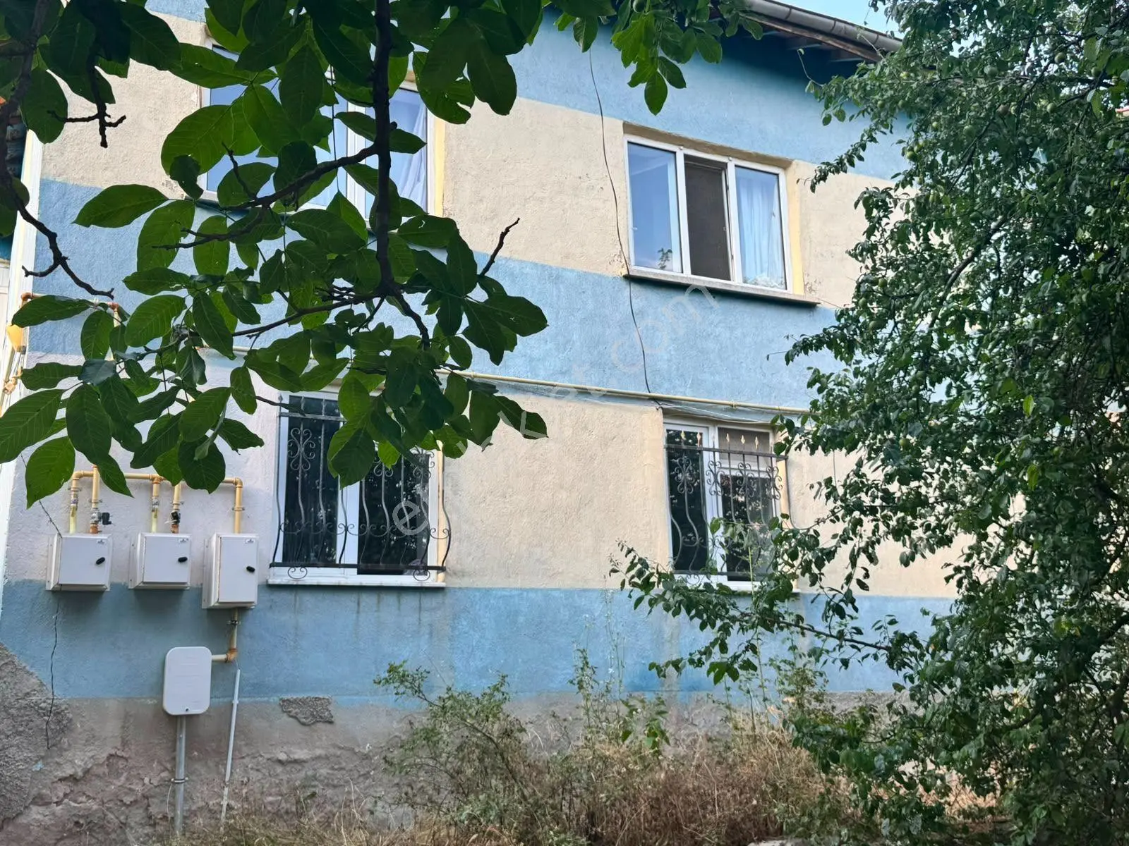 Gönül Dağı Sivrihisarda Harika Lokasyonda Fırsat İki Katlı Ev Ve Geniş Arsası...