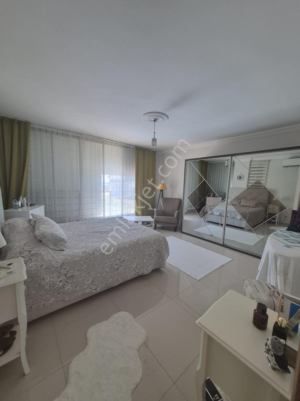 Altınkum'da Denize 500 Metre, Müstakil Havuzlu, Otoparklı Villa - Görsel 30
