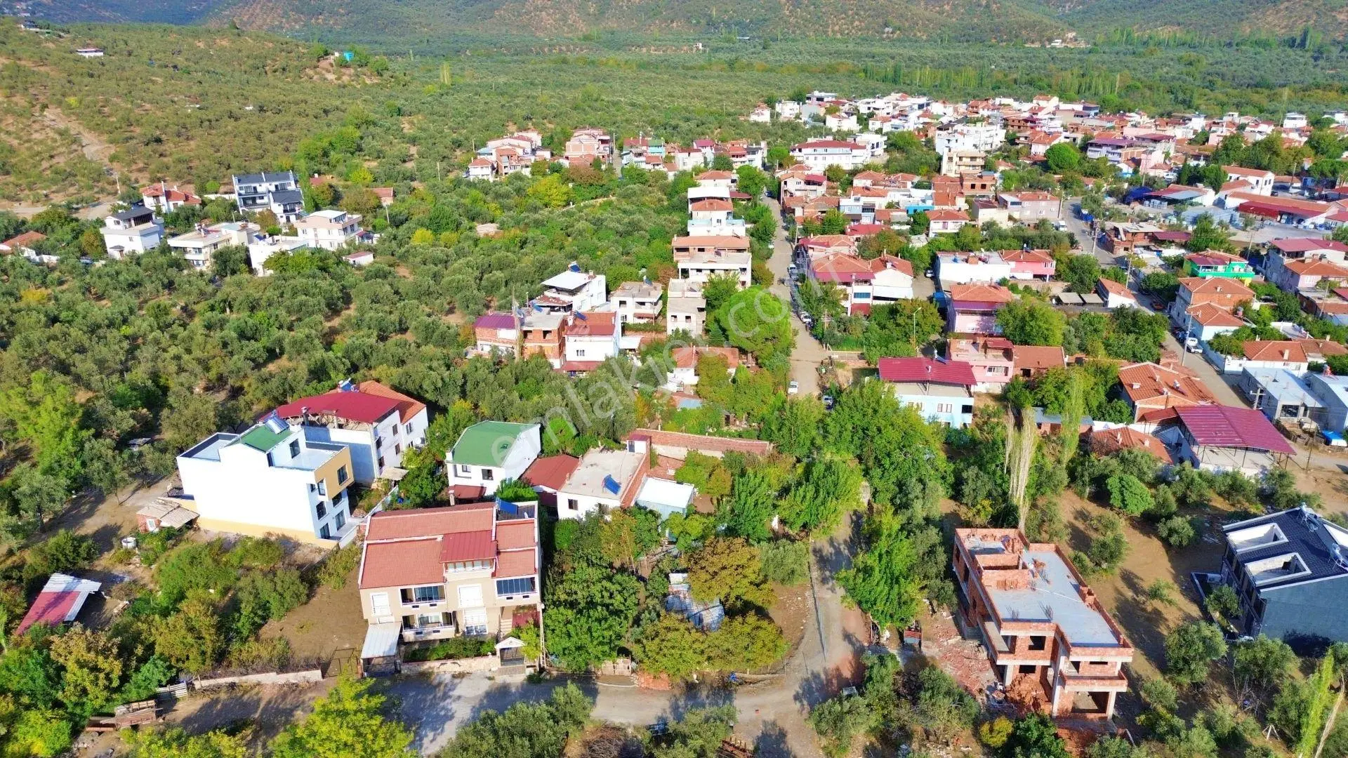 Uytundan Zeytinli Köyünde %30 İmarlı Köşe Parsel Satılık Arsa - Görsel 2