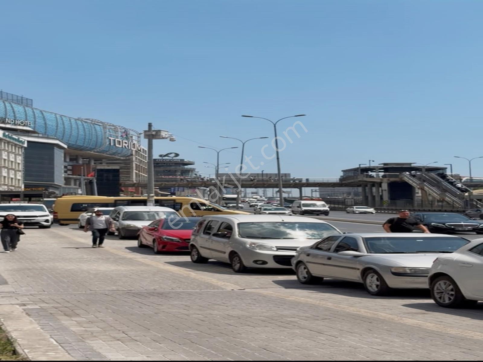 Beylikdüzü Arena'dan Metrobüsün Dibinde 1+1 Lüks Daire - Görsel 12