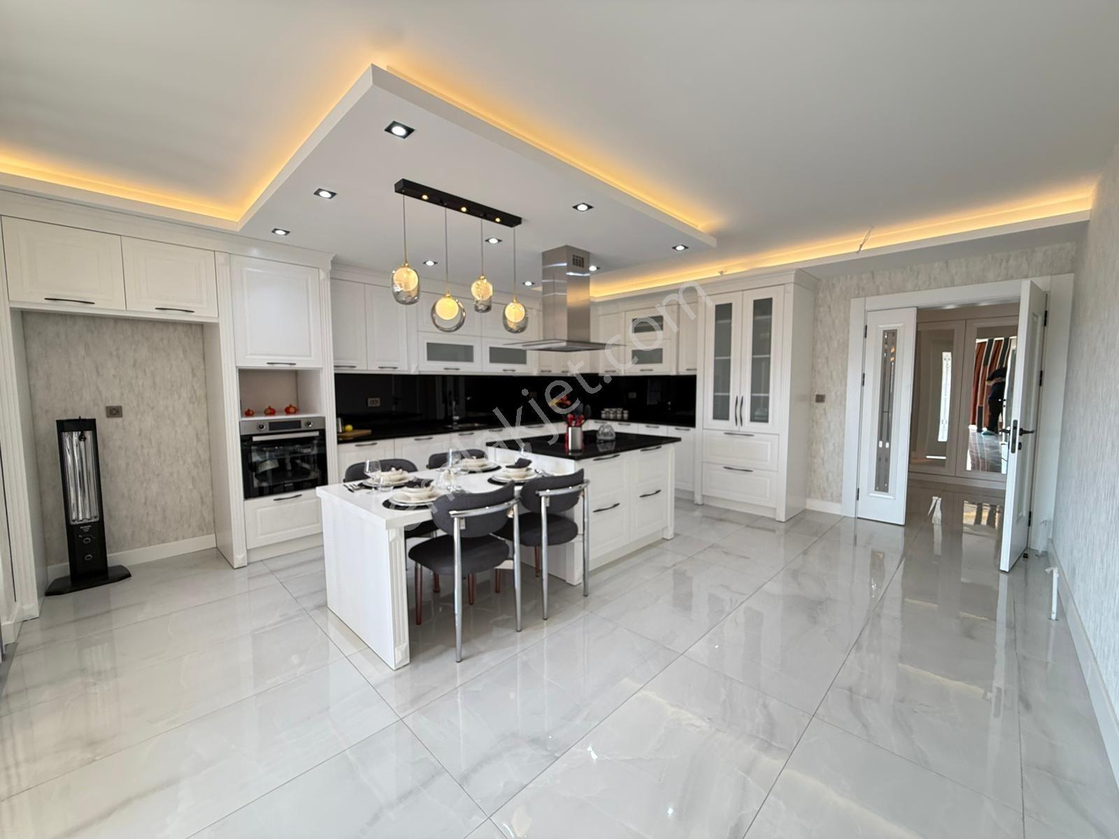 Lüks Yaşamın En Seçkin Örneği! Full Donanımlı Sitede 4+1 Daire - Görsel 29