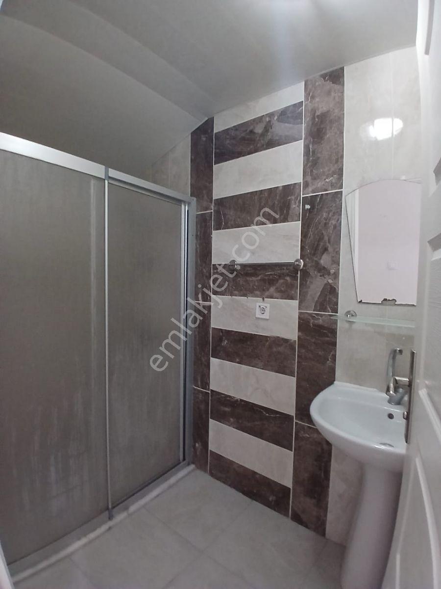 Merkezde Kiralık Asansörlü Daire - Görsel 14