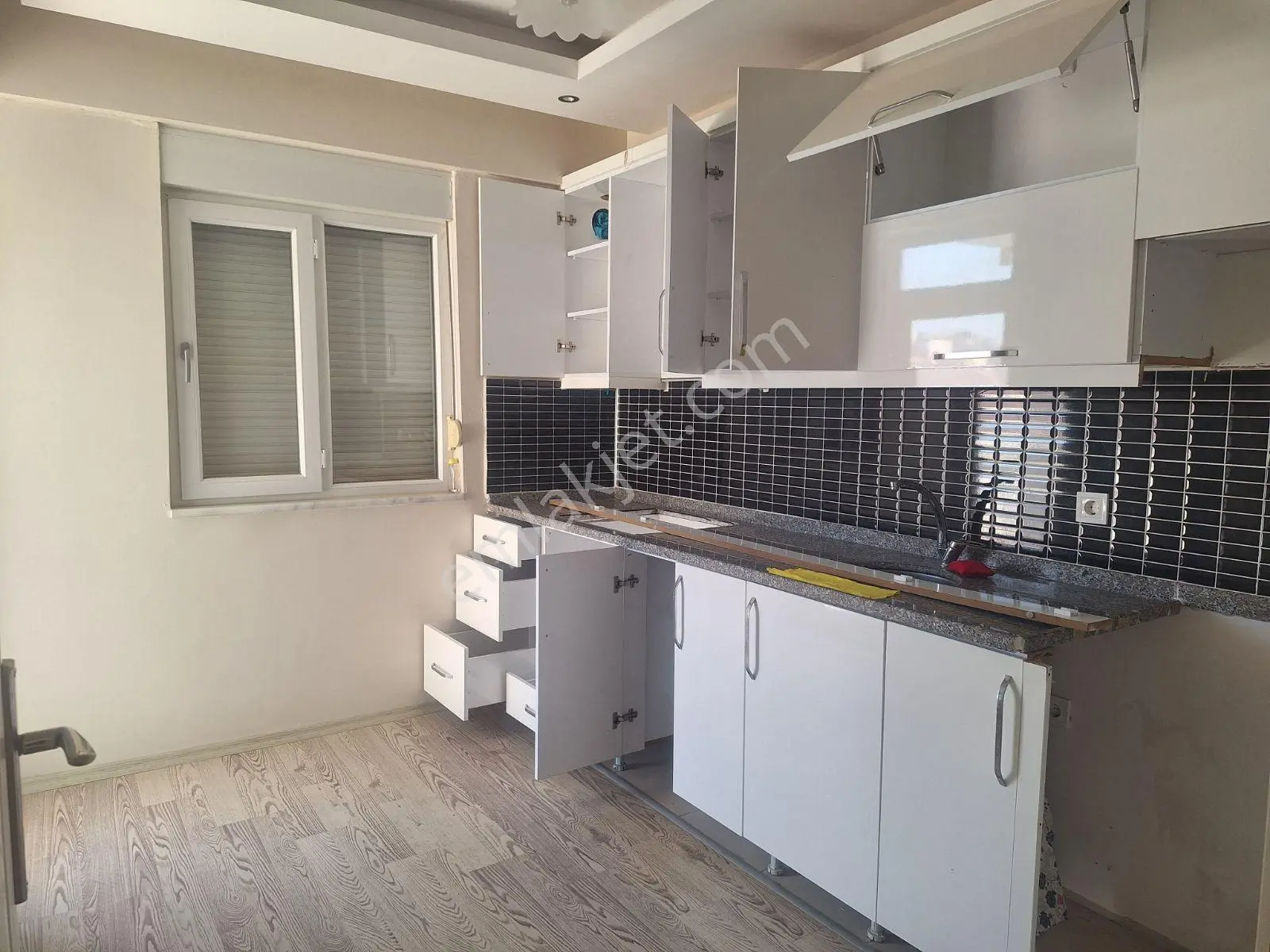Manavgat Sarılar 2+1 Son Kat Kiralık Daire - Görsel 15