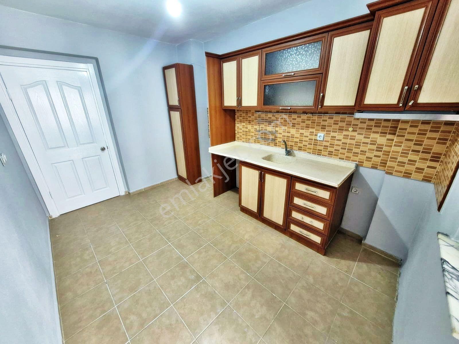 Aktif'ten Akçay'da Satılık Denize 300mt Arakat Ayrı Mutfaklı Geniş 2+1 Daire - Görsel 4