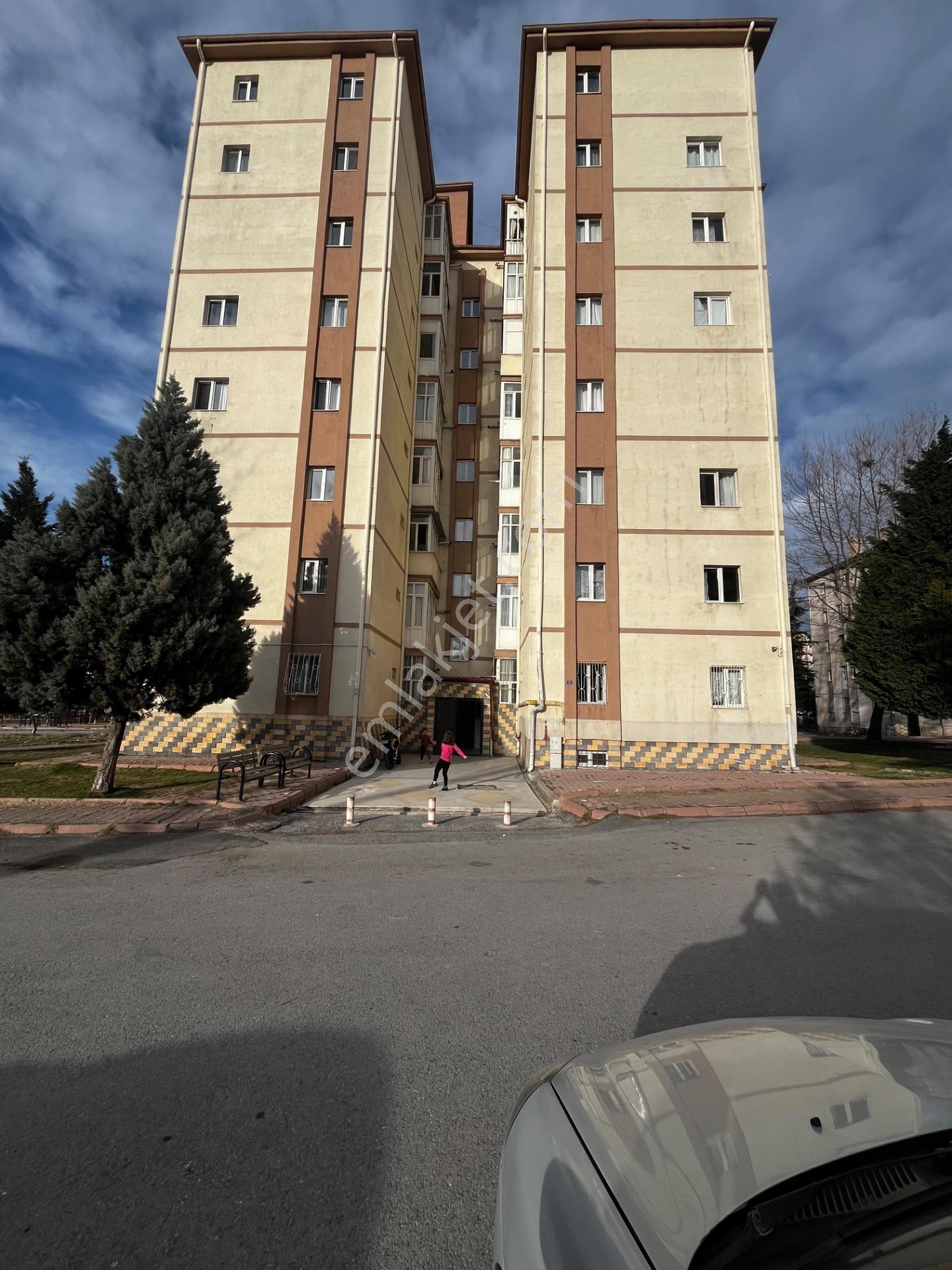 Belsinde Mükemmel Konumlu Temiz Daire