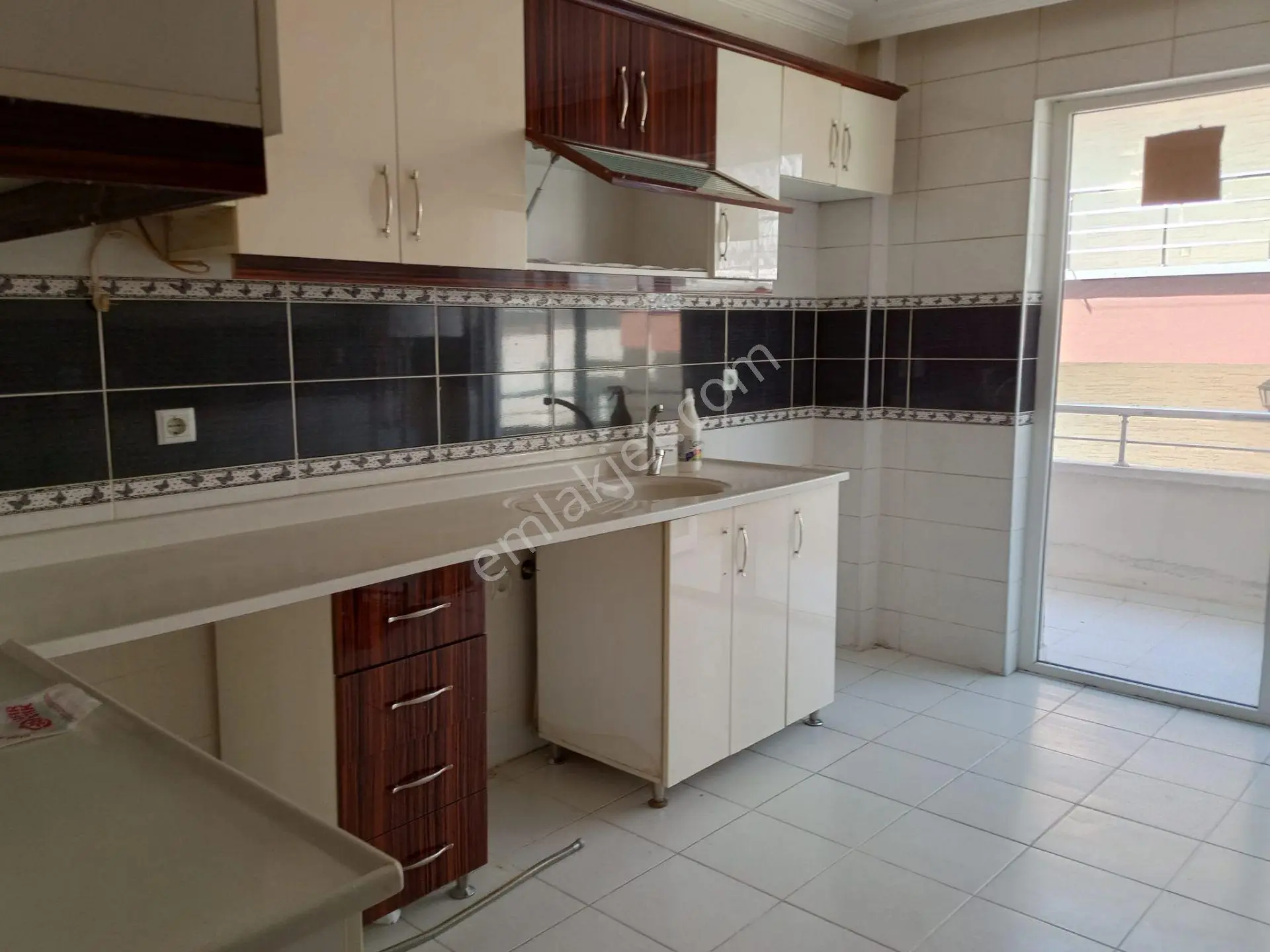 Ankara Keçiören Yayla Merkezde 2 Kat Bağımsız 3+1 Kiralık Daire