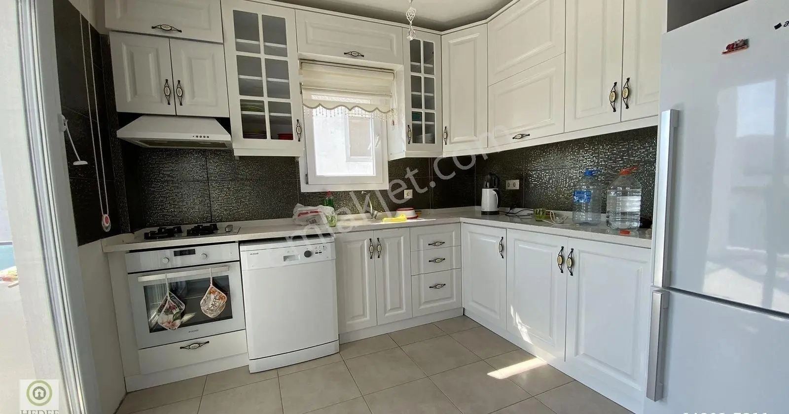 Mumcularda Geniş Balkonlu, Ferah Ve Masrafsız 3+1 Kiralık Daire - Görsel 9