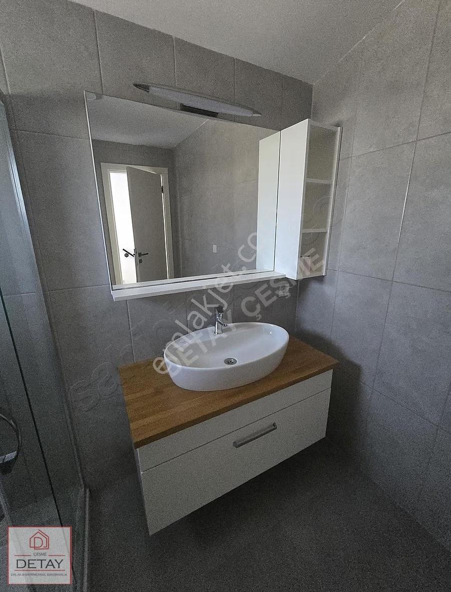 Çeşme'de Eşyalı Kiralık 5+1 Villa (deniz Manzaralı) - Görsel 9