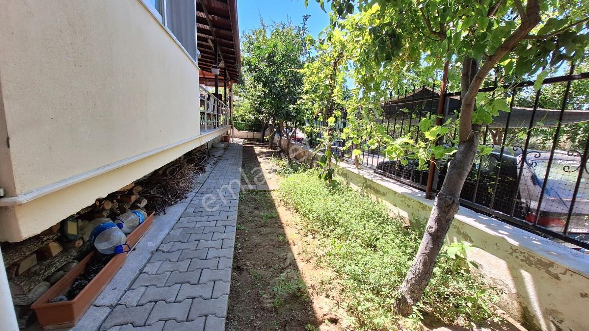 Kuşadası Davutlar Mahallesinde Satılık Bahçeli 4+1 Yazlık - Görsel 16