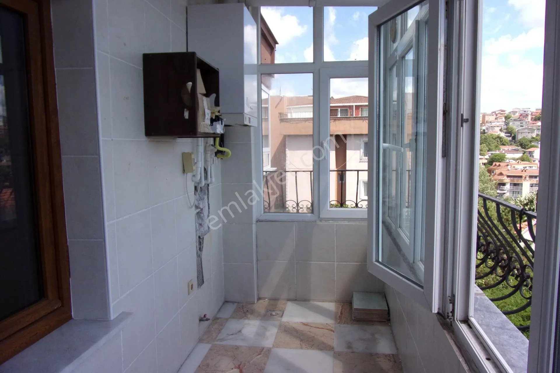 Tarabya Sitede 4+1 225 Metrekare Satılık Triblex Daire - Görsel 3