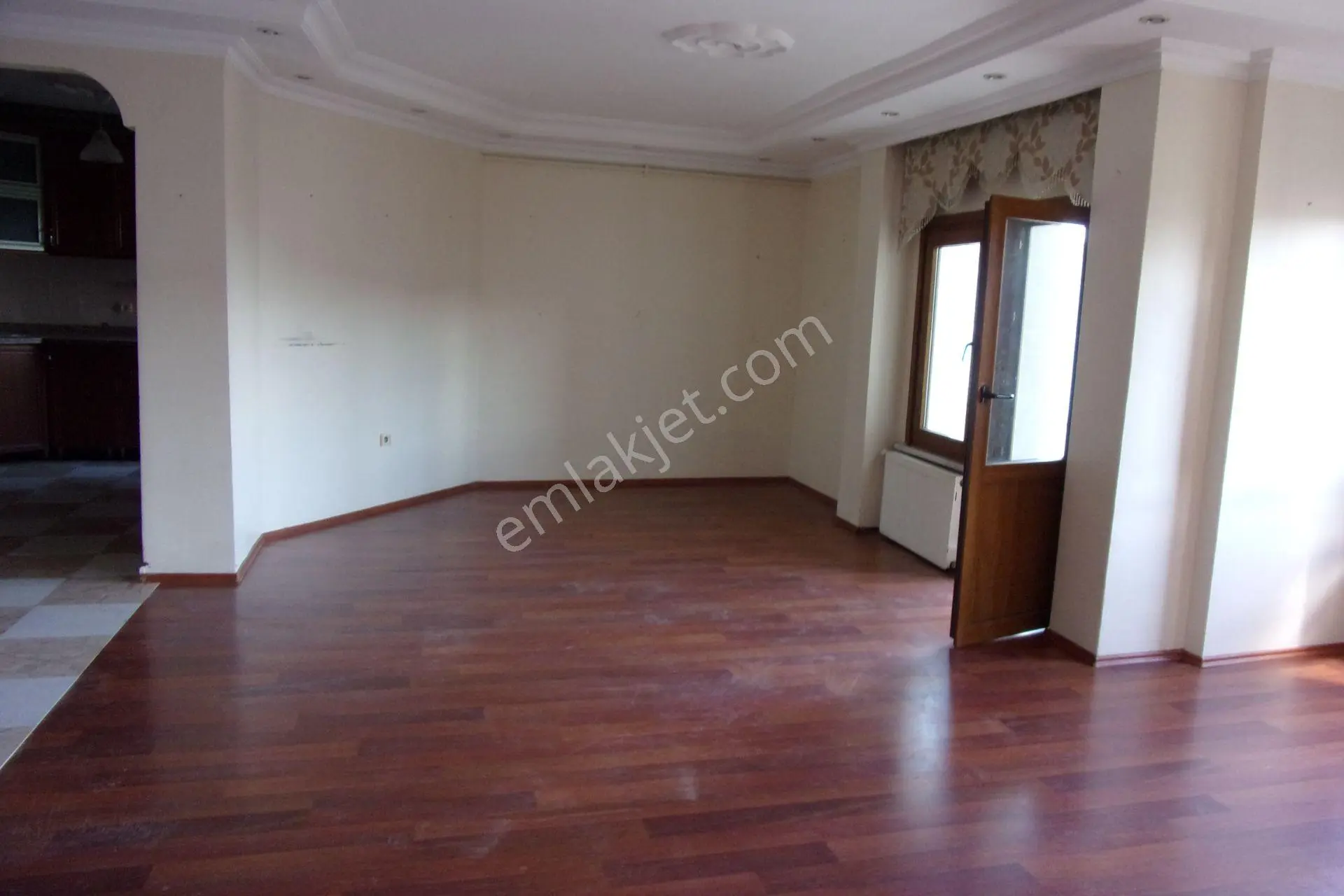 Tarabya Sitede 4+1 225 Metrekare Satılık Triblex Daire