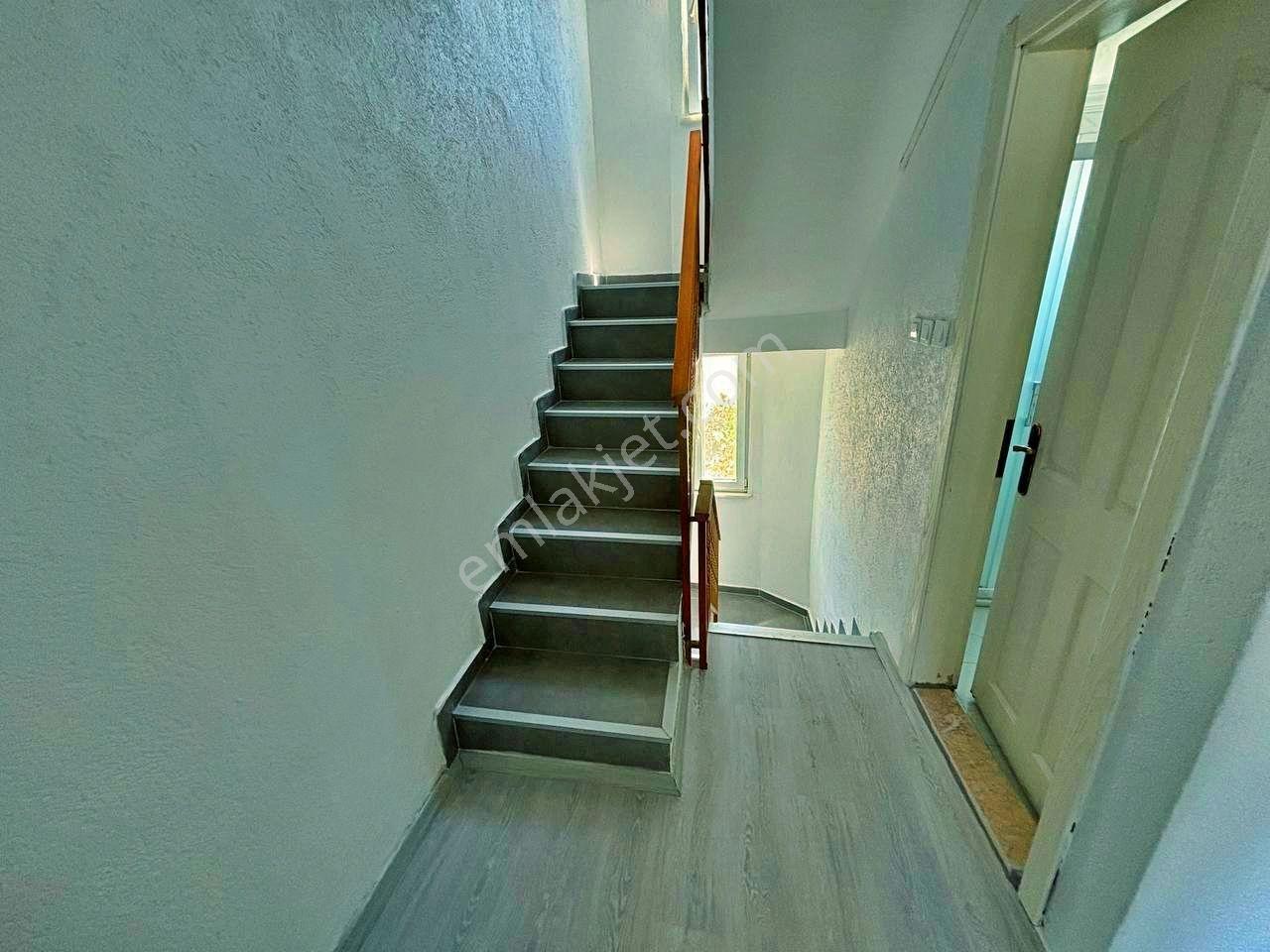 Uytundan Gömeç Karaağaçta Denize 50 Metre Manzaralı 3+1 Villa - Görsel 34