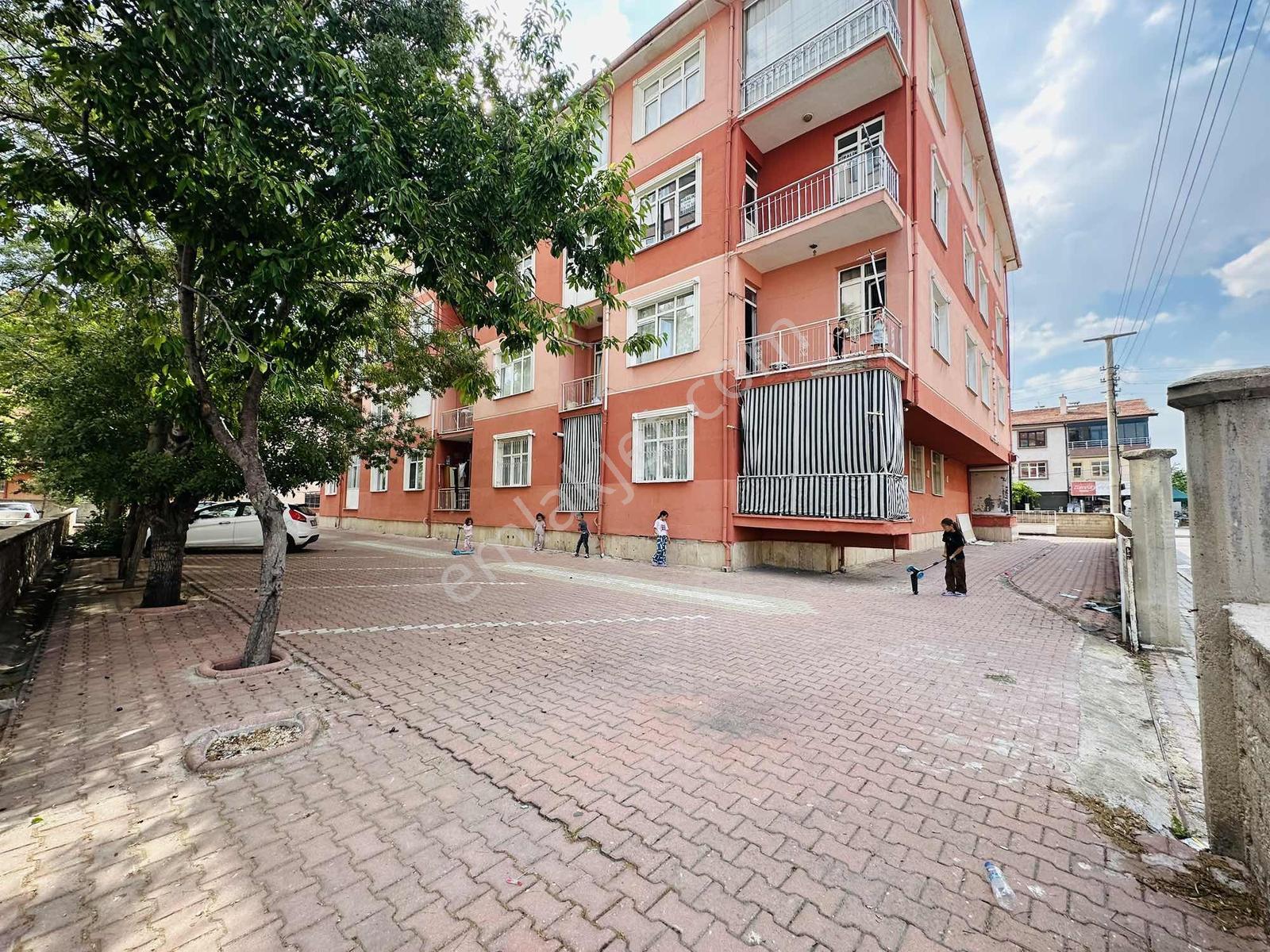Enes Acur'dan Dumlupınar Mahallesi Cadde Üzeri Arakat Satılık - Görsel 9